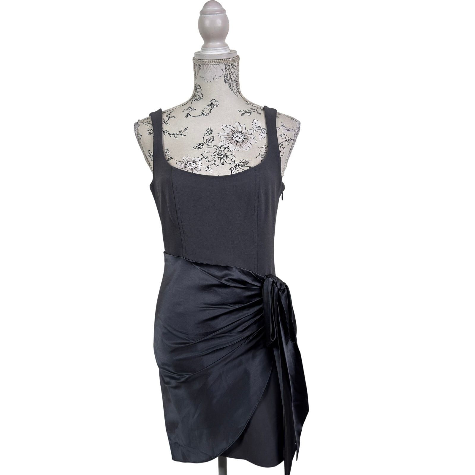 Cinq a Sept Cinq a Sept Waverly Silk Gathered Bow Accent Mini Dress NWT Size M / US 6-8 / IT 42-44 - 2 Thumbnail