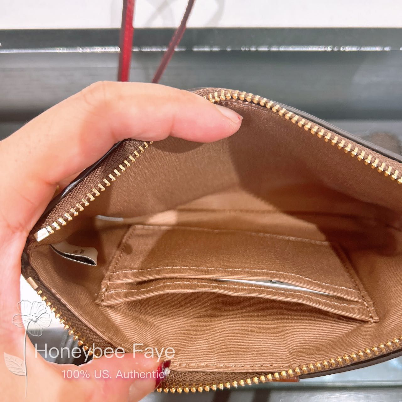Coach Corner Zip Wristlet In Signature Canvas With Stripe CW854 Size ONE SIZE - 4 Thumbnail