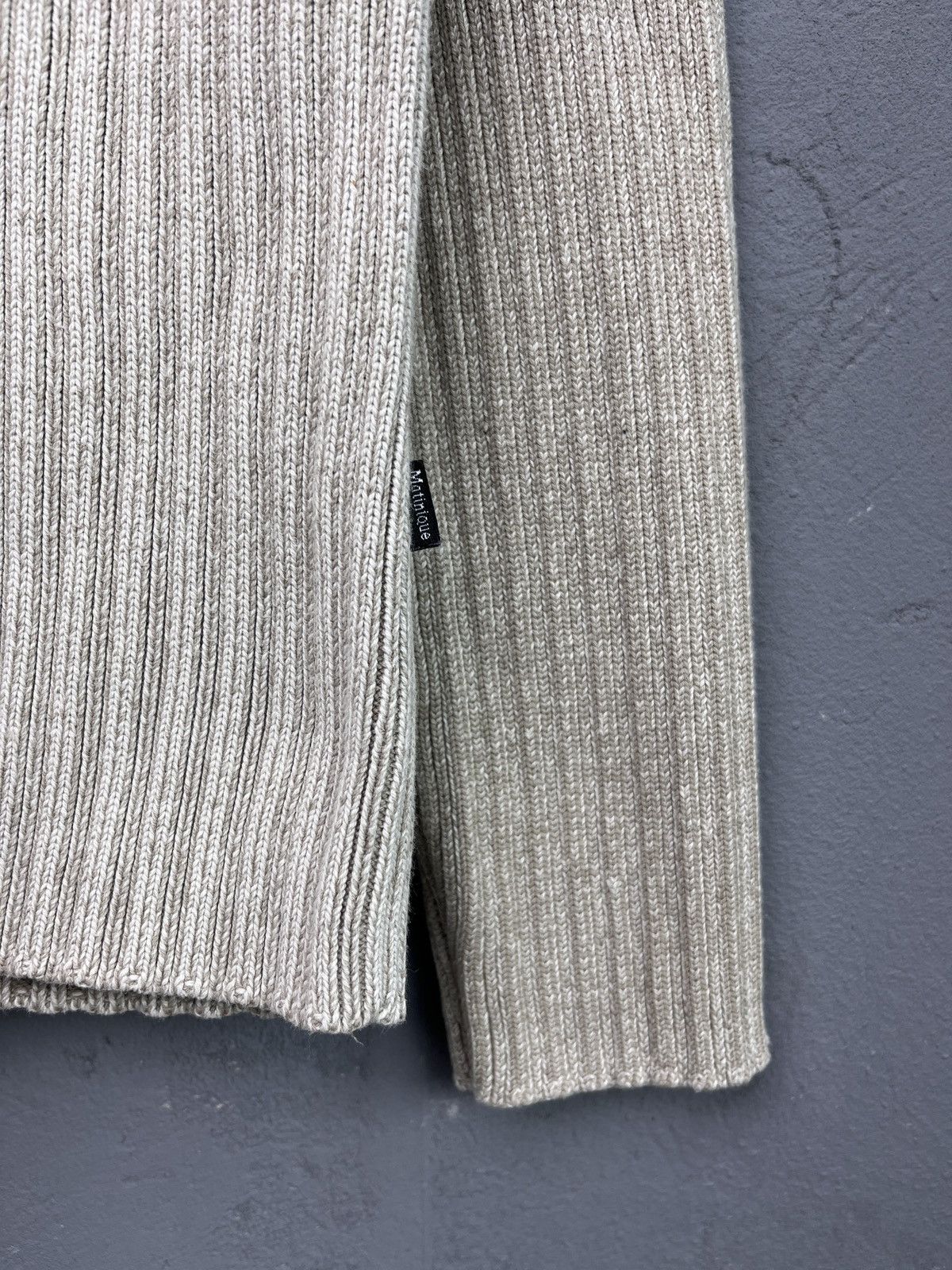 Designer MATINIQUE ARCHIVE MINIMALISTIC CREAM ZIP KNIT - 1655 Size US M / EU 48-50 / 2 - 6 Thumbnail