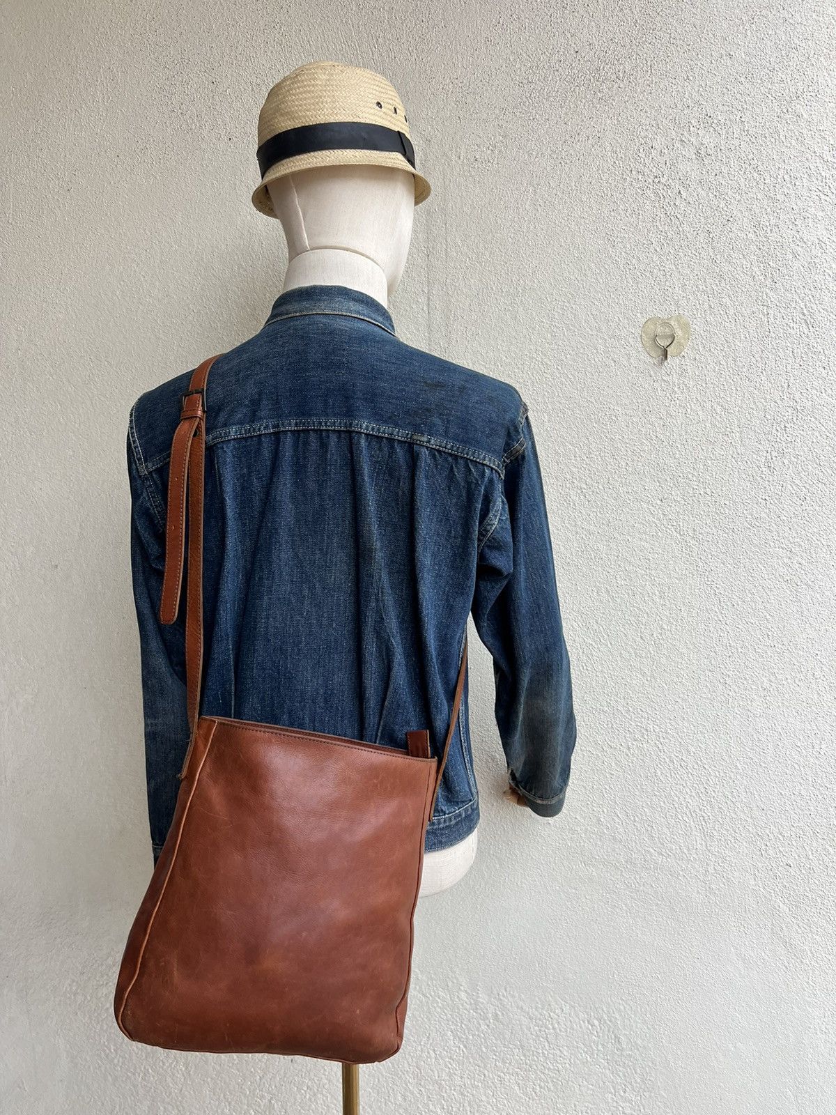Leather Vintage Turkuabo Japan Faded Patina Leather Sling Bag Size ONE SIZE - 4 Thumbnail