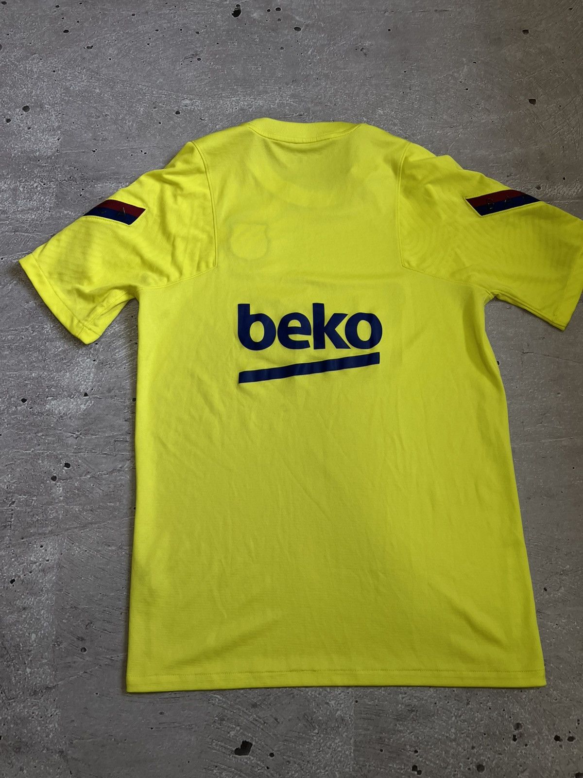 Nike BARCELONA FC BARCA SPAIN 2020/2021 NIKE SIZE M Size US M / EU 48-50 / 2 - 8 Thumbnail