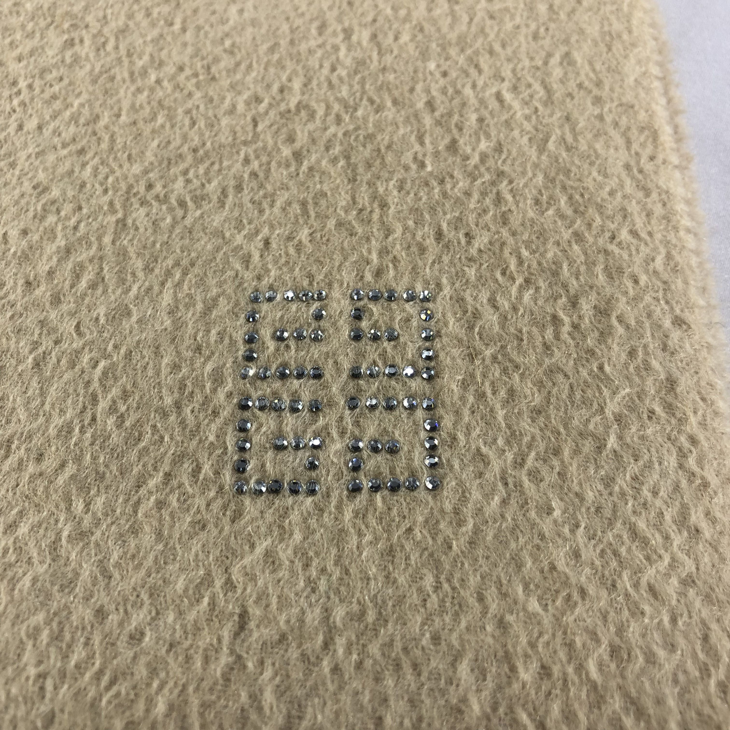 Givenchy Givenchy Plain Cashmere Scarf Muffler V1415 Size ONE SIZE - 4 Thumbnail