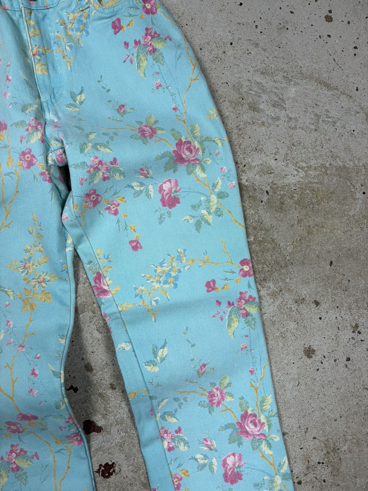 Roberto Cavalli Vintage 90s Roberto Cavalli Jeans Floral Print Flowers psych Size 26" / US 2 / IT 38 - 8 Thumbnail