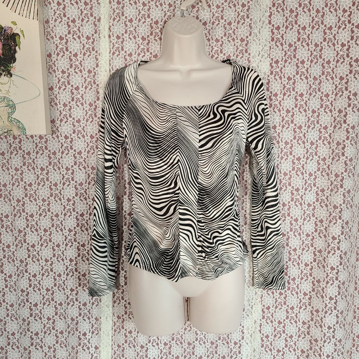 Vintage vintage 90s faith love passion black white blouse sz medium Size M / US 6-8 / IT 42-44 - 1 Thumbnail