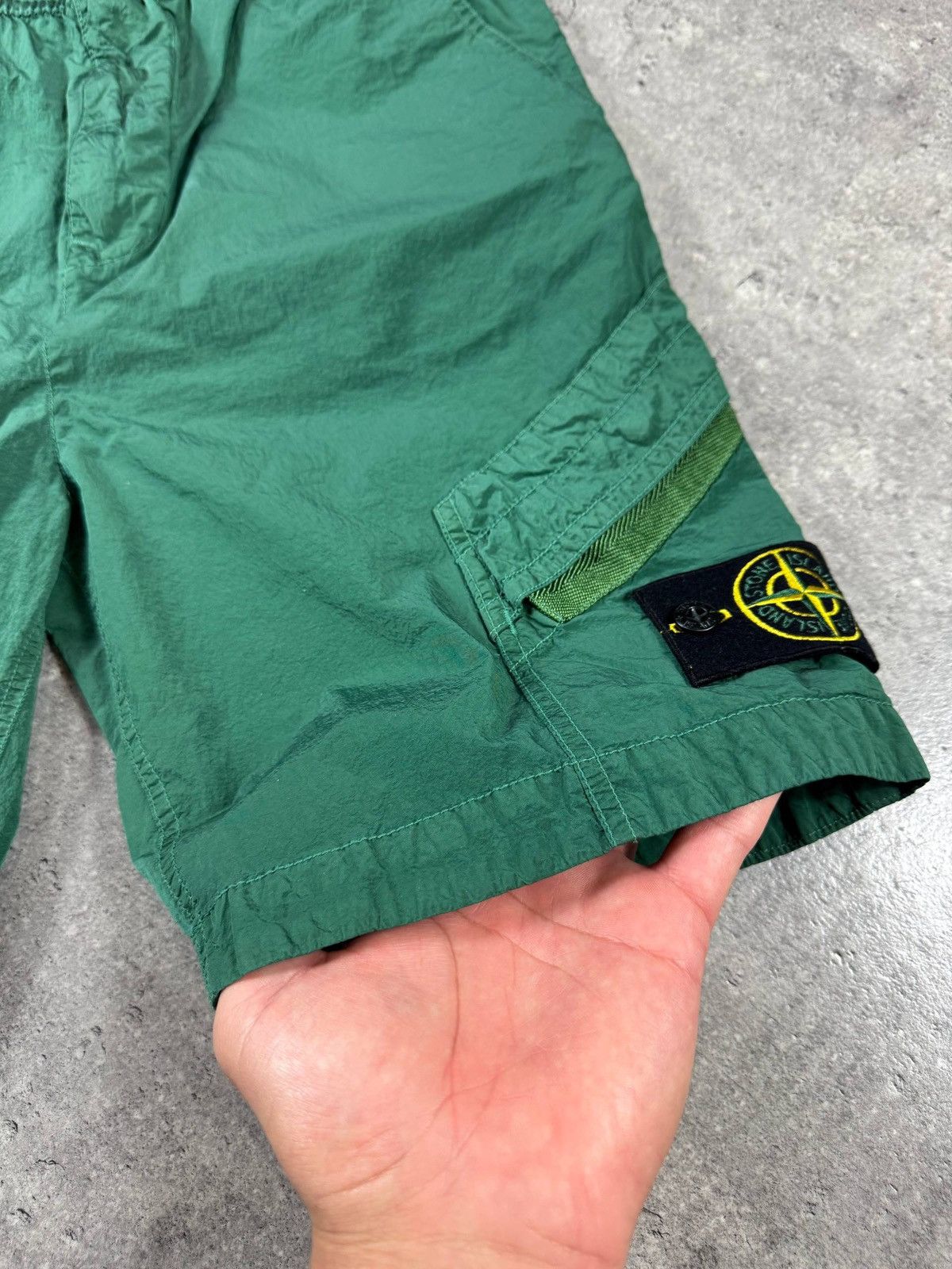 Stone Island Stone Island - Metallic Cargo Bermuda Shorts SS23 Size US 30 / EU 46 - 5 Thumbnail