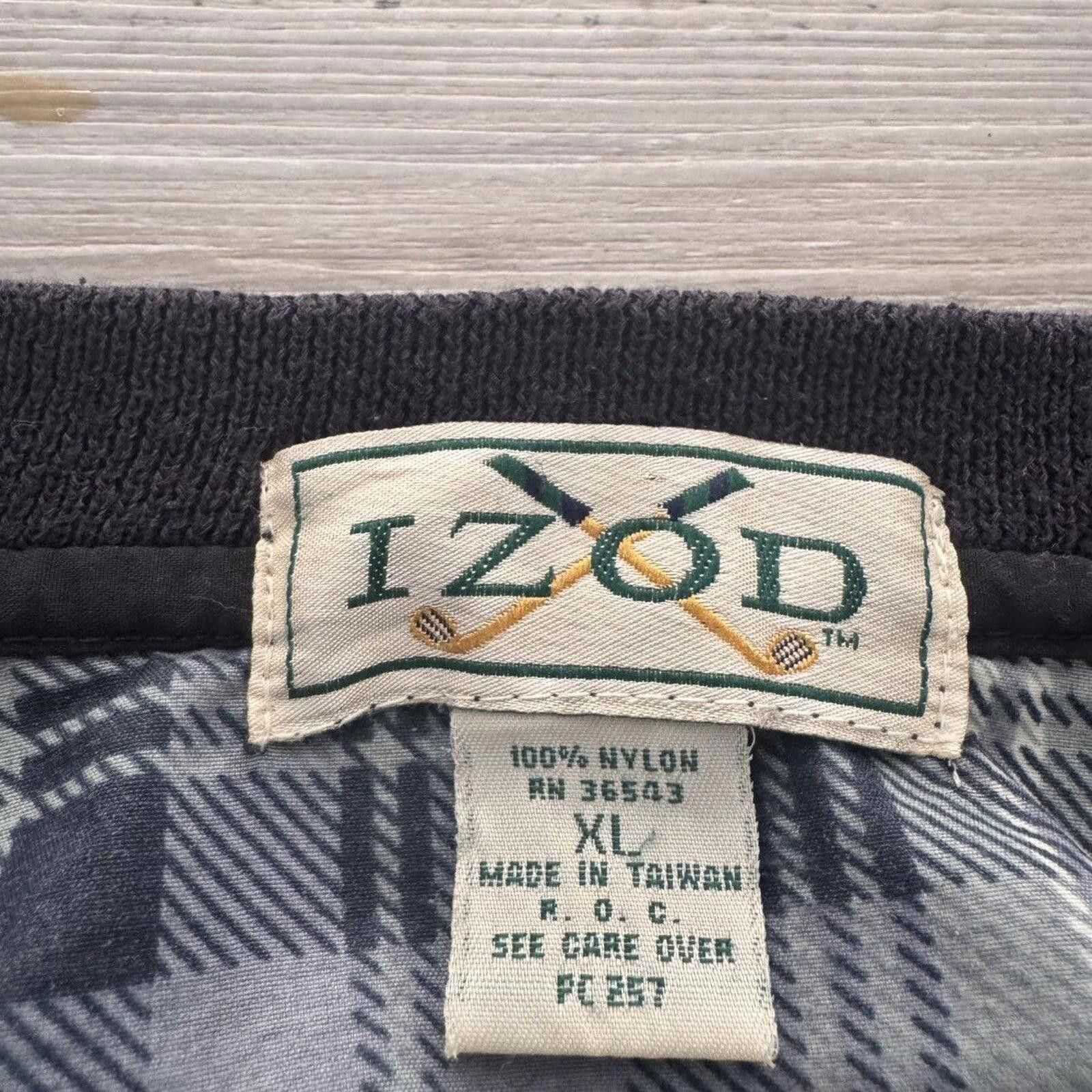 Izod IZOD • Golf Pullover "Plaid" (XL) Size US XL / EU 56 / 4 - 3 Thumbnail