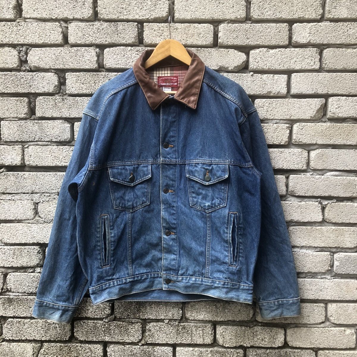 Marlboro × Vintage Vintage Marlboro Country Store Collar Denim Trucker Jacket Size US L / EU 52-54 / 3 - 1 Thumbnail