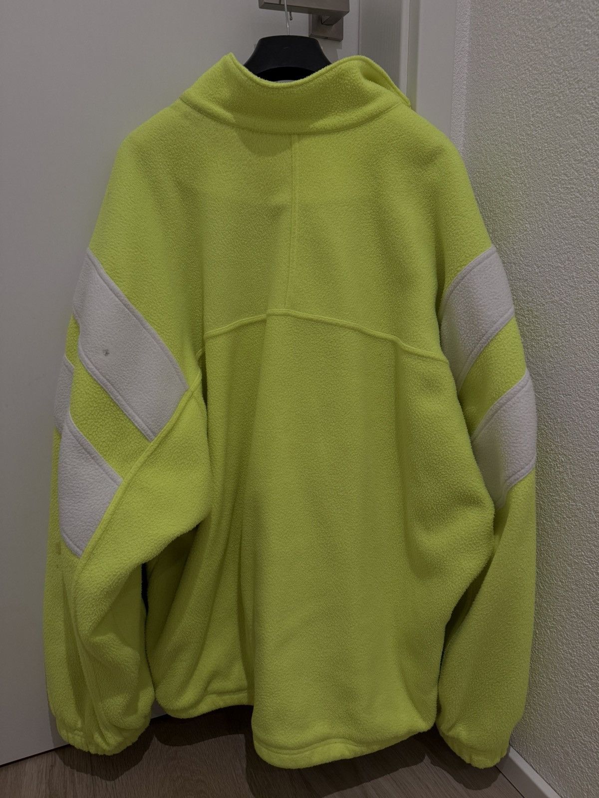Balenciaga Balenciaga Neon Fleece Jacket Size US XS / EU 42 / 0 - 3 Thumbnail