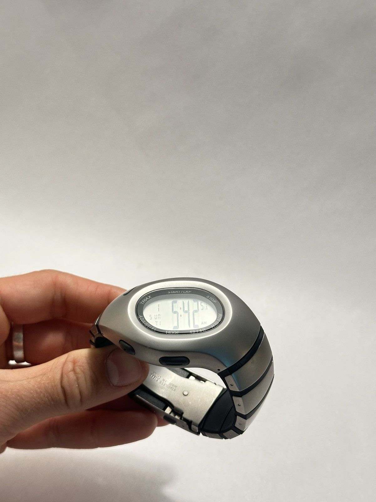 Nike × Vintage NIKE TRIAX STAINLESS STEEL QUARTZ WATCH, WG80-4010 Size 32 - 6 Thumbnail