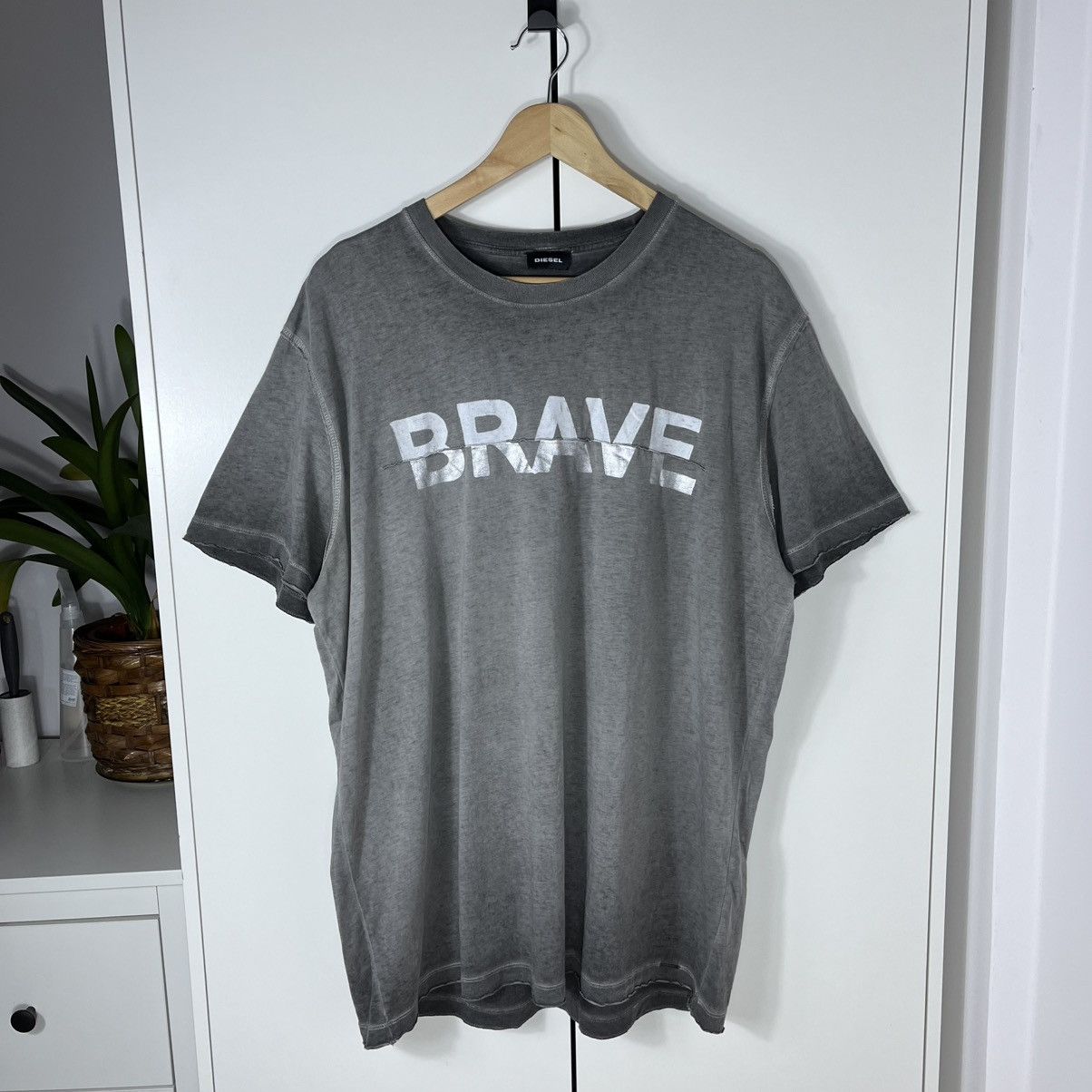 Diesel Diesel Brave Big Central Logo Tee Avant-Garde Y2K Streetwear Size US XXL / EU 58 / 5 - 1 Thumbnail