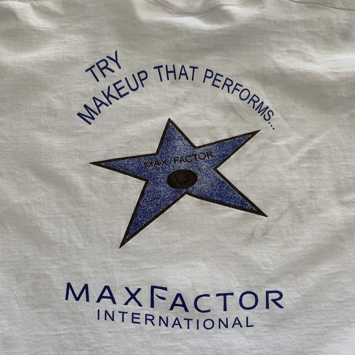 Vintage Vintage 90s Maxfactor Makeup International T shirt Baggy Size US XL / EU 56 / 4 - 2 Thumbnail