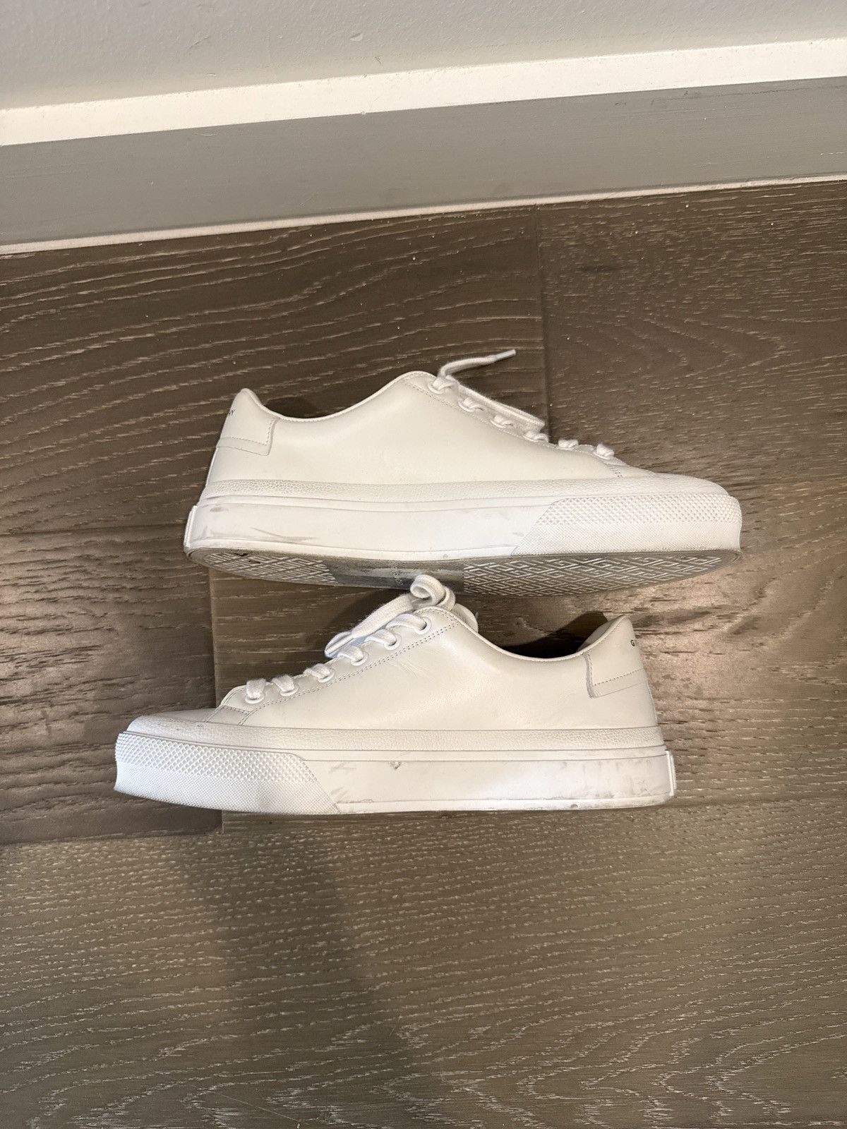 Givenchy Givenchy City Sport Leather Low-Top Sneakers Size US 9 / IT 39 - 3 Thumbnail