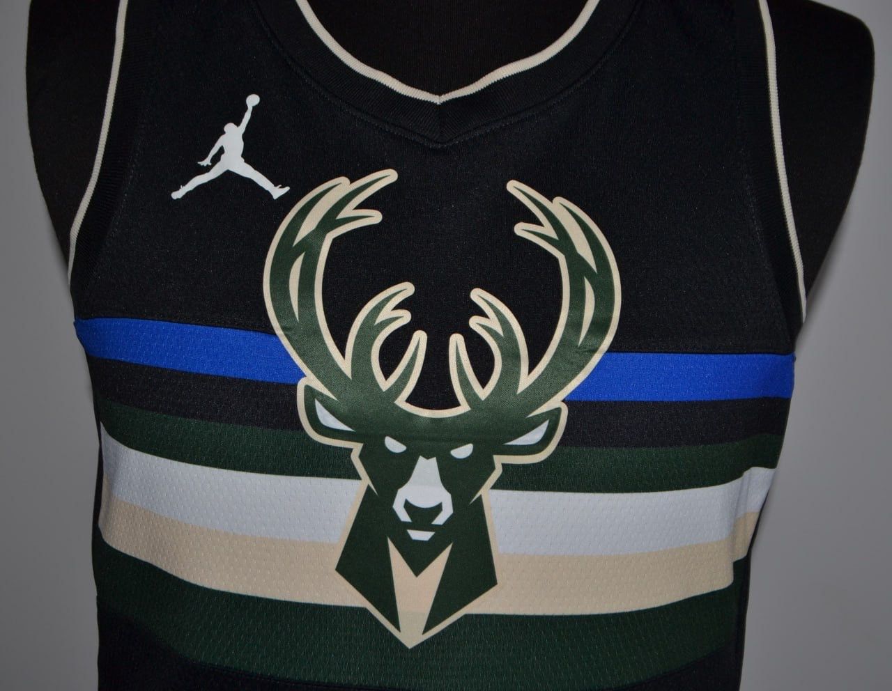 NBA NIKE Milwaukee Bucks Giannis Antetokounmpo Jersey Undershirt Size US L / EU 52-54 / 3 - 5 Thumbnail