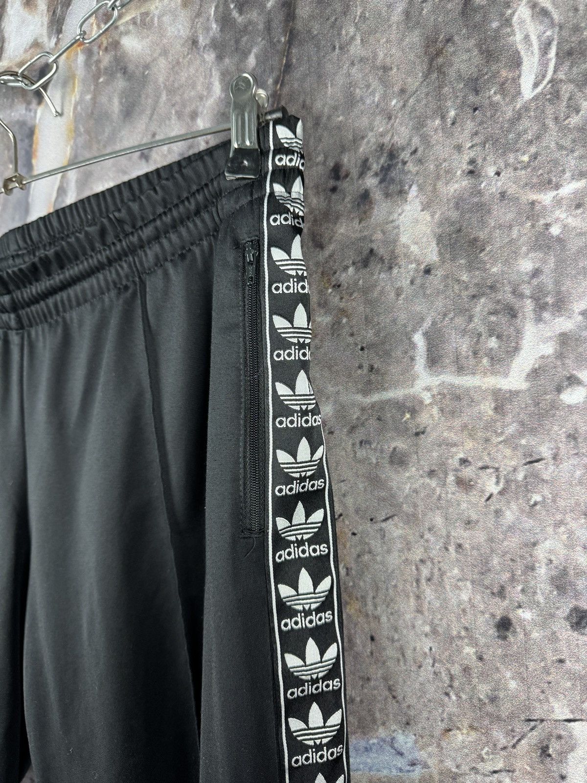 Adidas Adidas Navy Track Pants Athletic Joggers With Side Stripes Size 34" / US 12 / IT 48 - 5 Thumbnail
