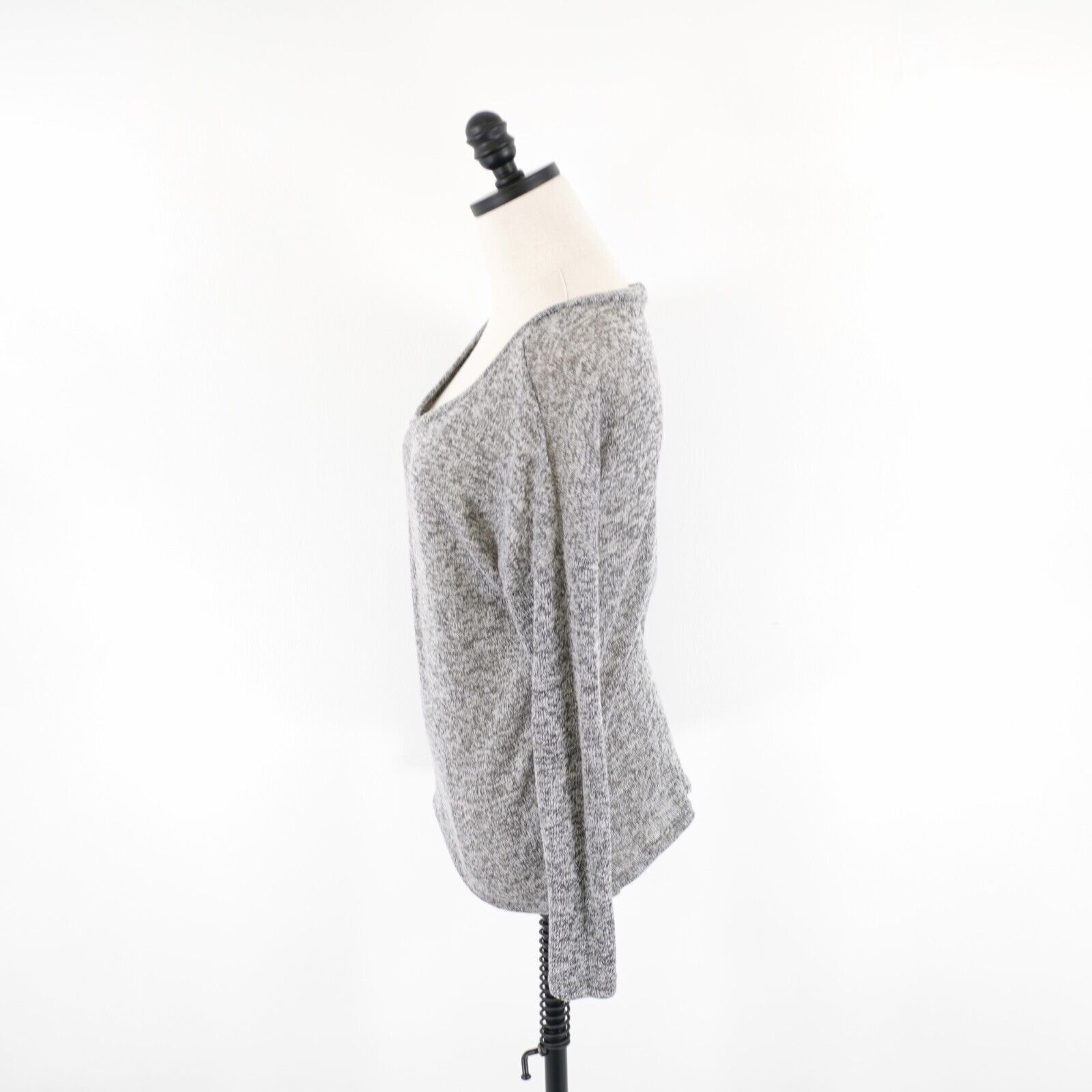 Designer Charlotte Russe Medium Gray Knit Light Weight Sweate Size M / US 6-8 / IT 42-44 - 3 Thumbnail