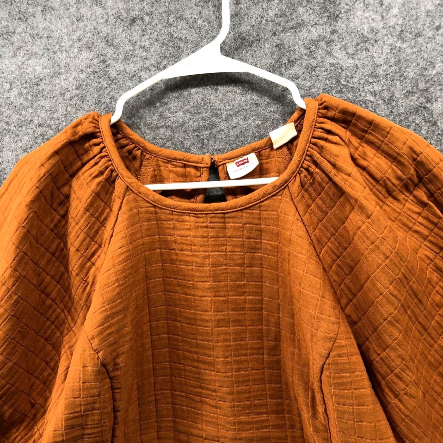 Levi's VINTAGE Levi's Cait Puff Balloon Sleeve Blouse Womens L Quilted Textured Boho Tan Size L / US 10 / IT 46 - 3 Thumbnail