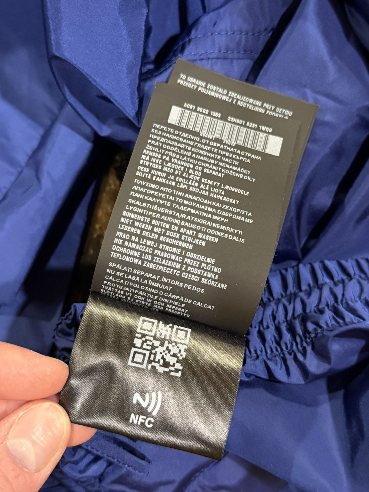 Prada Prada Re-Nylon Logo-Print Blue Snap Bottom Track Pants Size 27" / US 4 / IT 40 - 15 Thumbnail