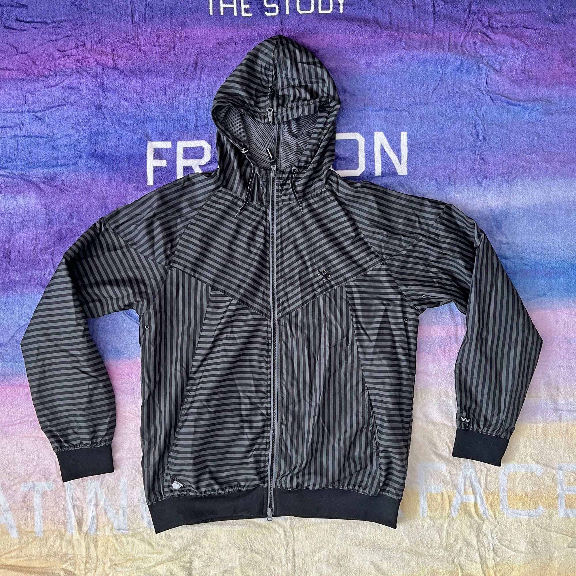 10 Deep Grey and black striped hoodie Size US XL / EU 56 / 4 - 1 Thumbnail