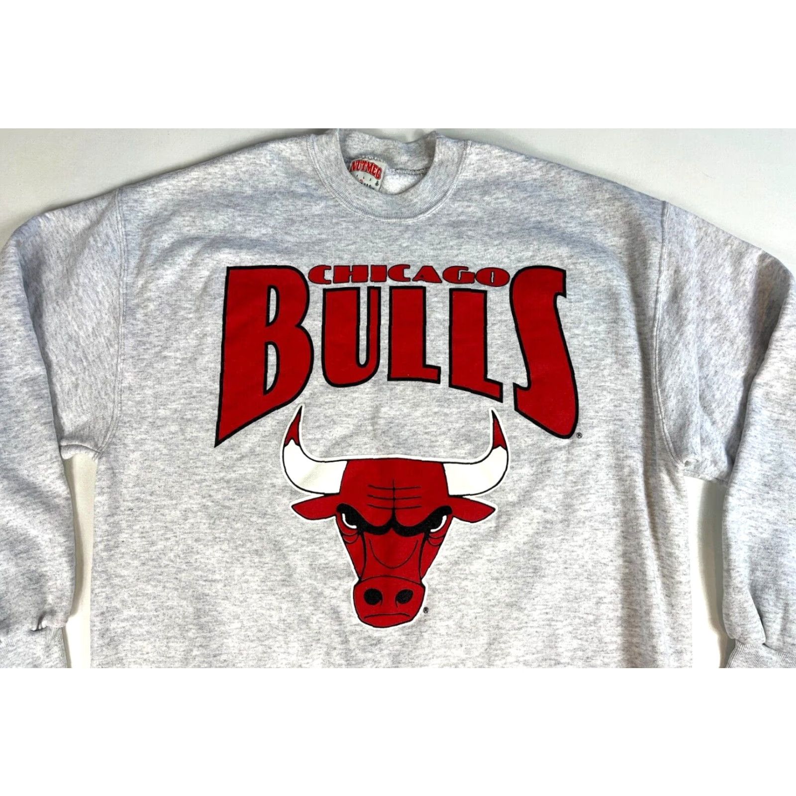 Vintage VINTAGE Nutmeg Mills Chicago Bulls Crewneck Sweatshirt Mens XL Gray Graphic Print 90s NBA Made in USA Decade Theme 90s Sports Size US XL / EU 56 / 4 - 3 Thumbnail