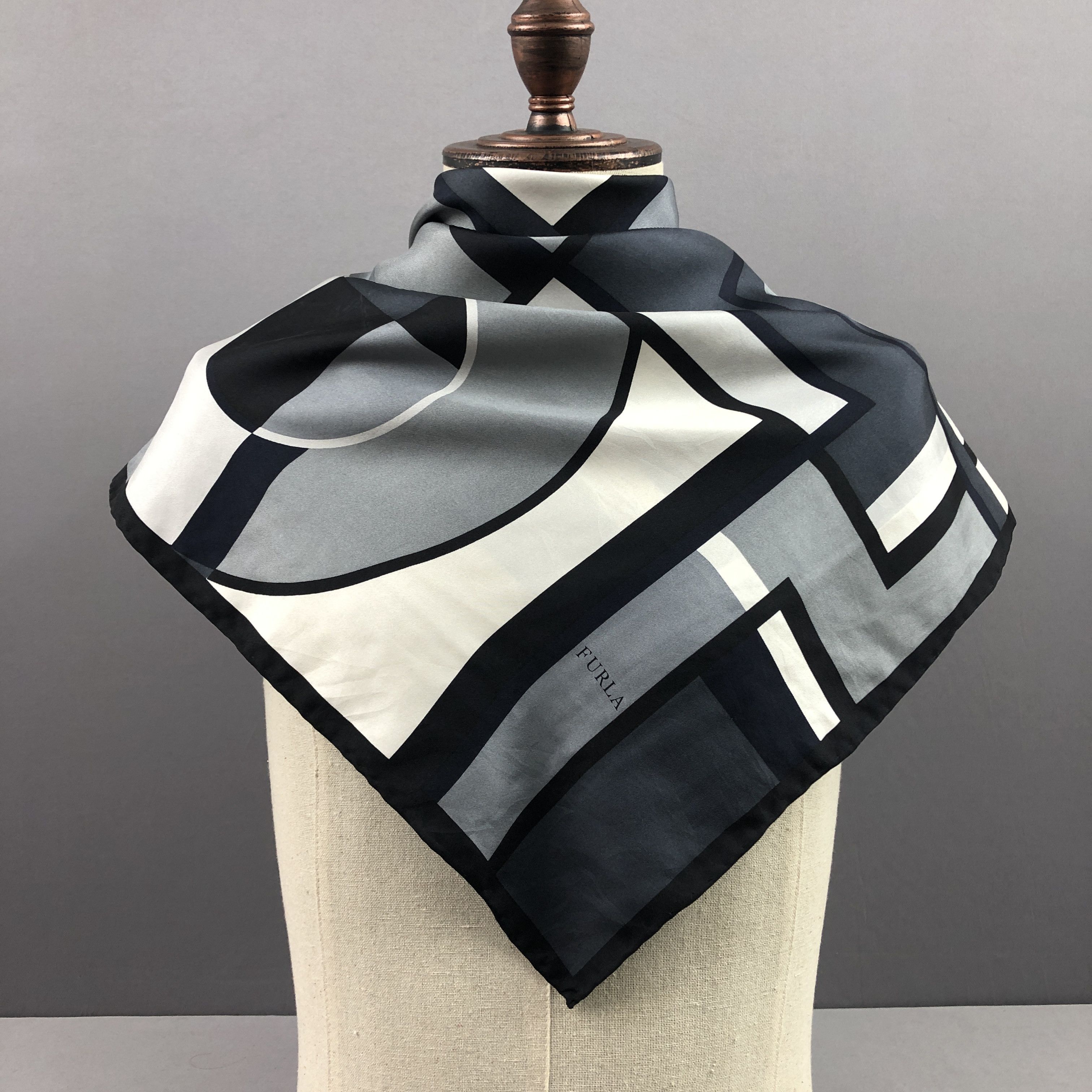 Furla × Vintage Vintage Furla SILK Scarf Twill Stole Wraps Scarves Size ONE SIZE - 2 Thumbnail