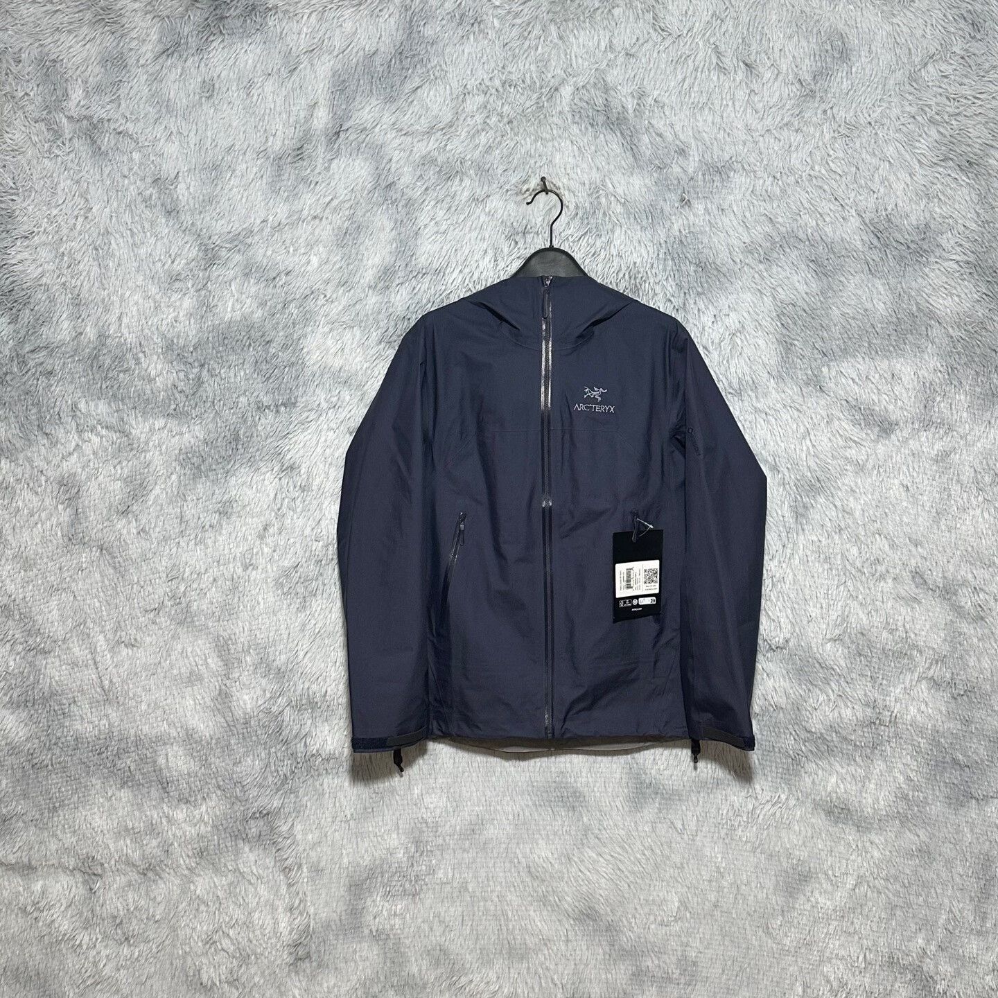 Arc'teryx Arcteryx Beta Jacket Hooded Raincoat Size S Size US S / EU 44-46 / 1 - 1 Thumbnail