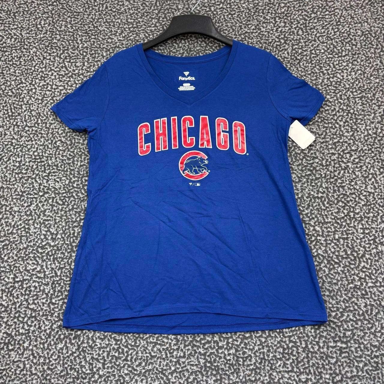 Other Chicago Cubs Shirt Women Fanatics Short Sleeve V-Neck New M Size M / US 6-8 / IT 42-44 - 1 Thumbnail