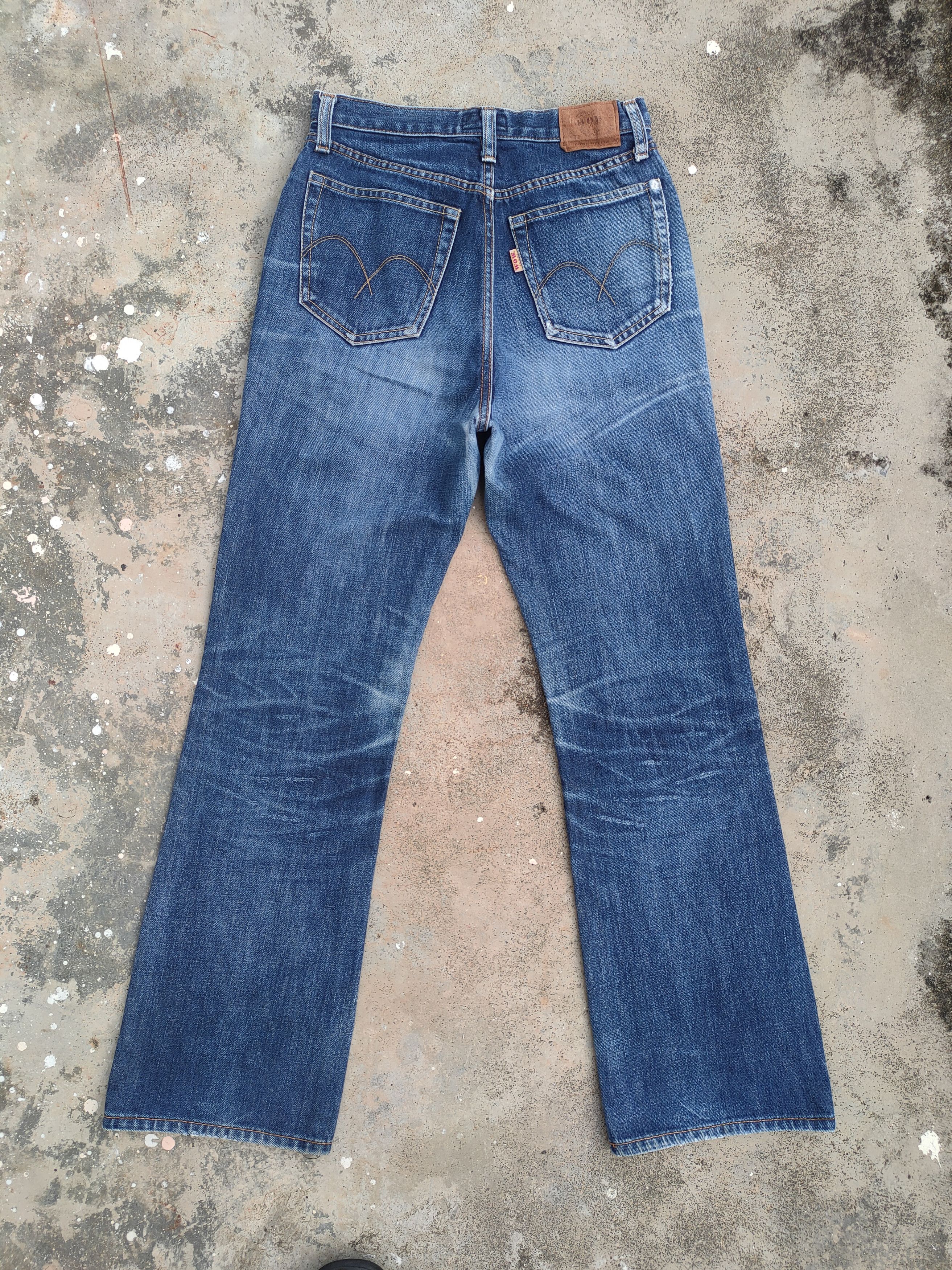 Japanese Brand VINTAGE JAPANESE FLARE JEANS DENIM PANTS Size US 26 / EU 42 - 2 Thumbnail