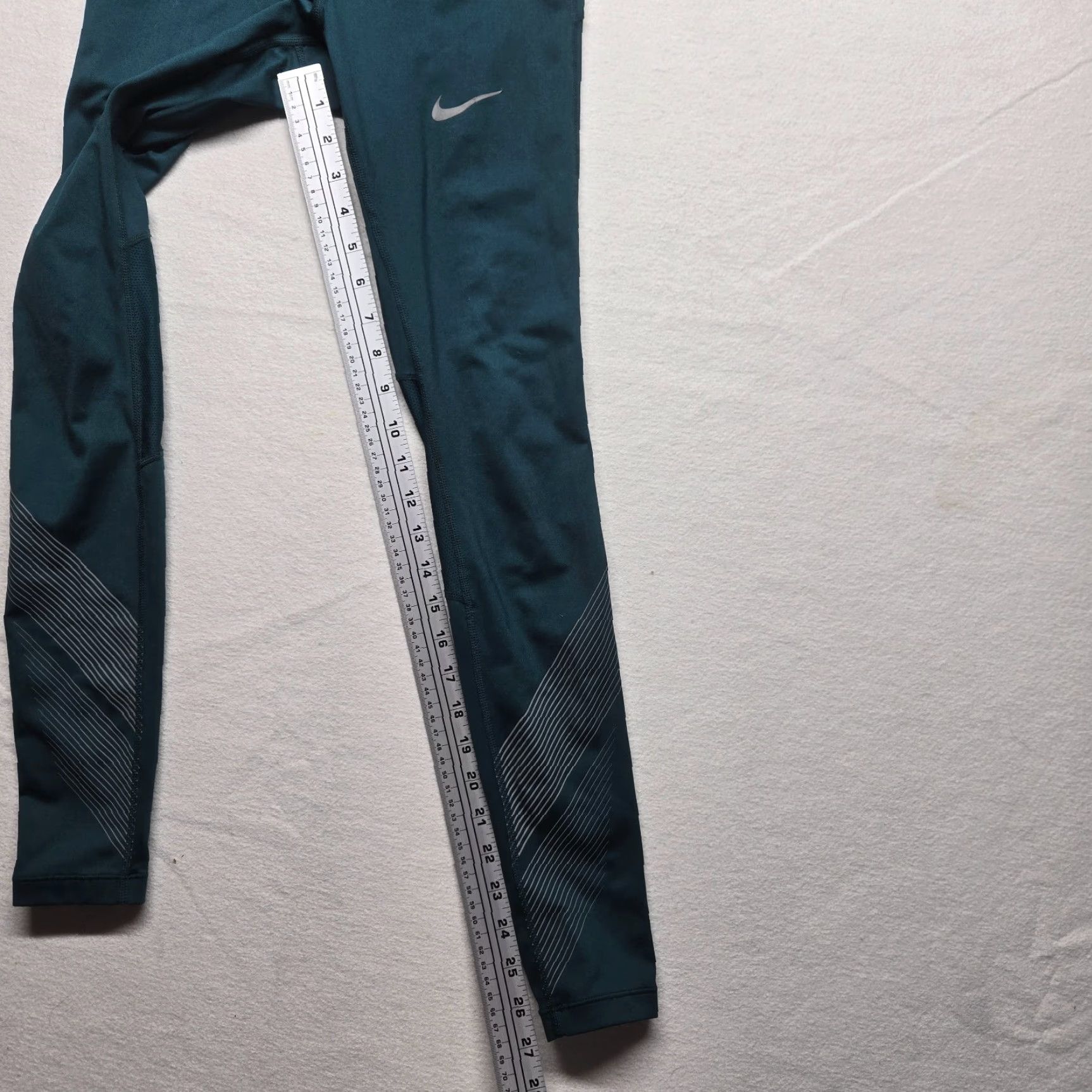 Nike Nike Capri Leggings Yoga Pants Green Stretch Dri-Fit Adult Womens XS Extra Small Size 26" / US 2 / IT 38 - 6 Thumbnail