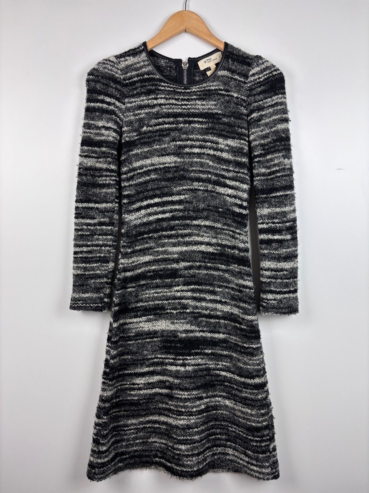 Isabel Marant Etoile Isabel Marant Etoile Acrylic Wool Dress Black Beige Size 1 Size S / US 4 / IT 40 - 1 Thumbnail