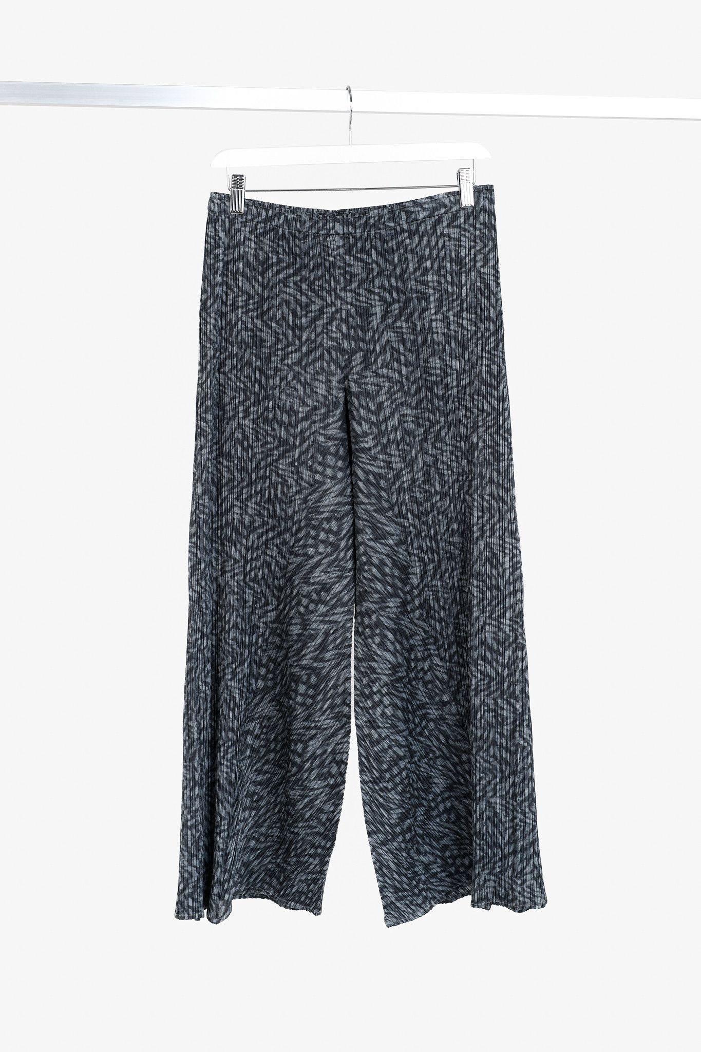 Issey Miyake × Pleats Please Issey Miyake Issey Miyake Pleats Please Grey Printed Belbottom Pants Size 27" / US 4 / IT 40 - 1 Thumbnail