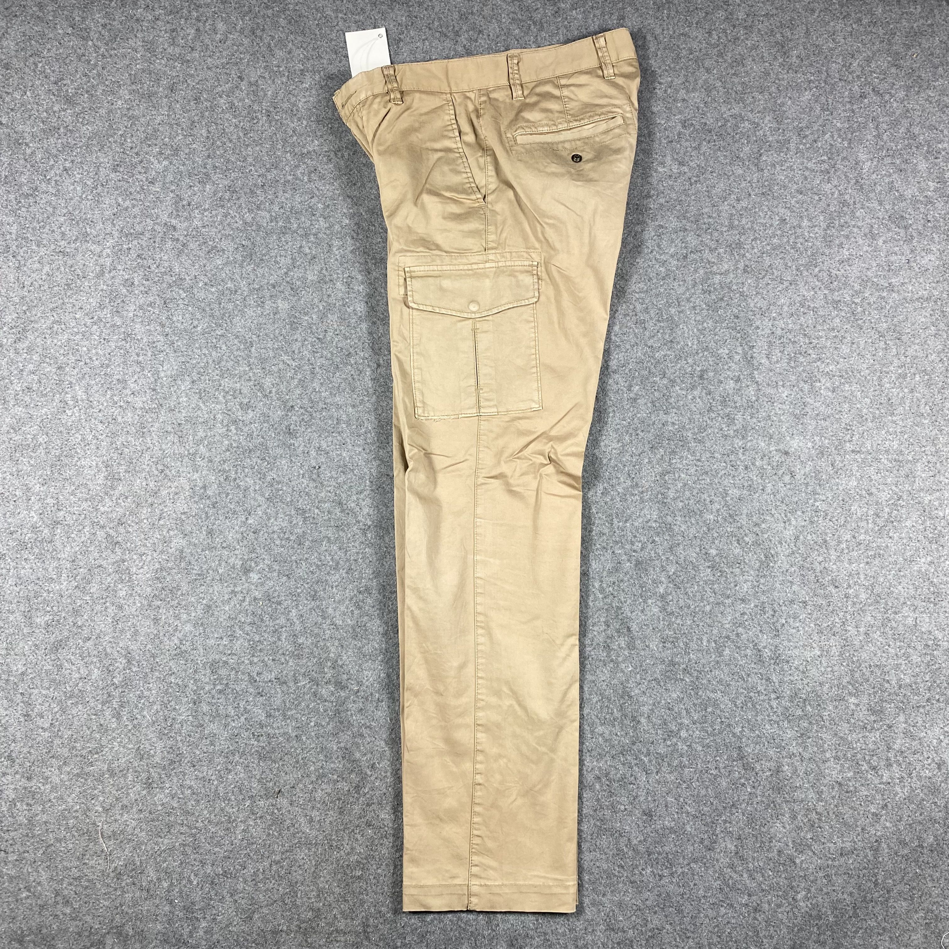 Uniqlo Japanese Brand Uniqlo Multipocket Cargo Pants Size US 30 / EU 46 - 11 Thumbnail