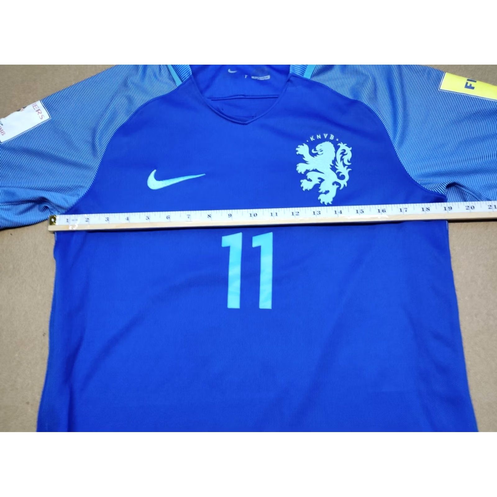 Nike Nike Netherlands 2016 2017 Jersey Size S Arjen Robben #11 Soccer Mens Small Blue Shirt Size US S / EU 44-46 / 1 - 6 Thumbnail