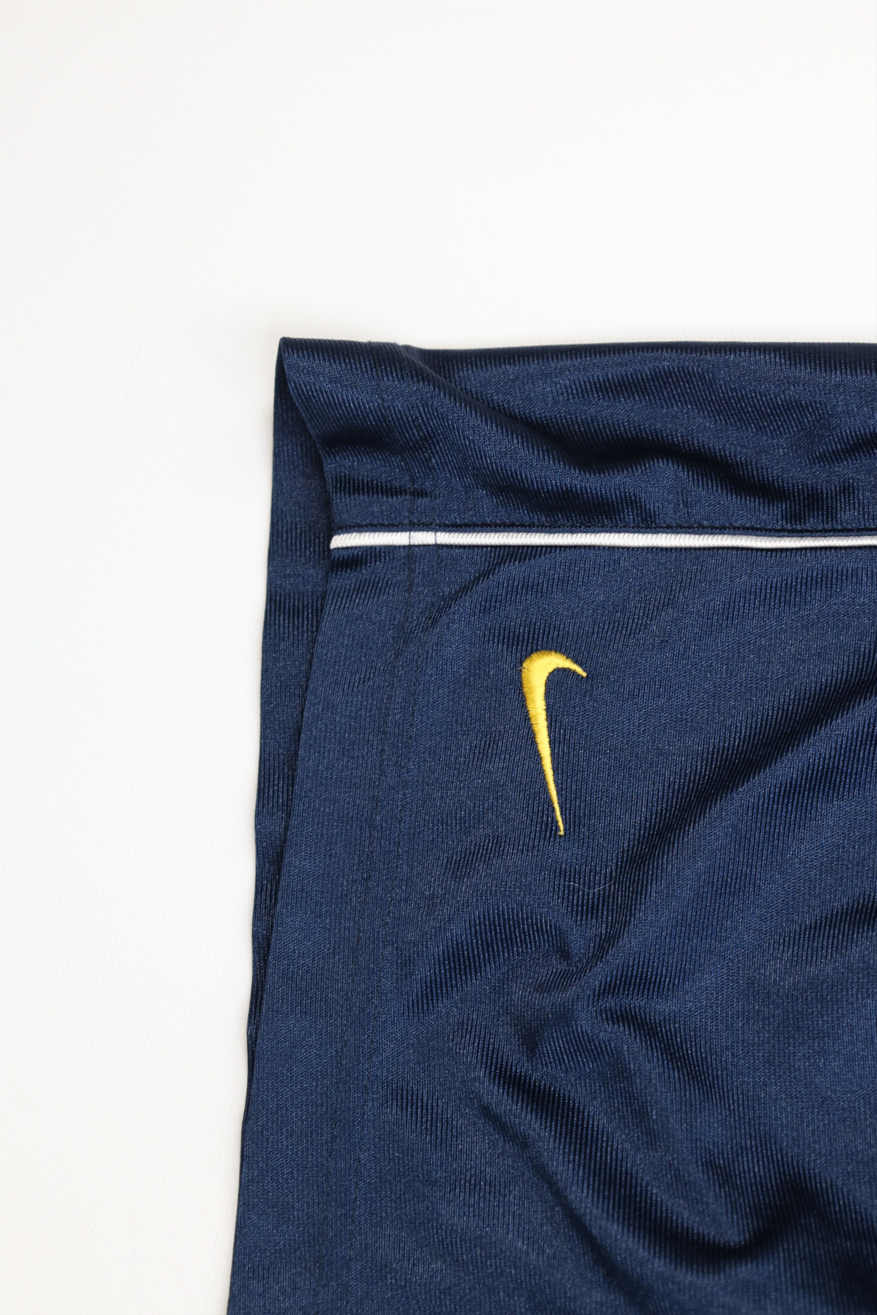 Nike Vintage 90s Y2K Nike Swoosh University of Michigan Shorts Size US 30 / EU 46 - 6 Thumbnail