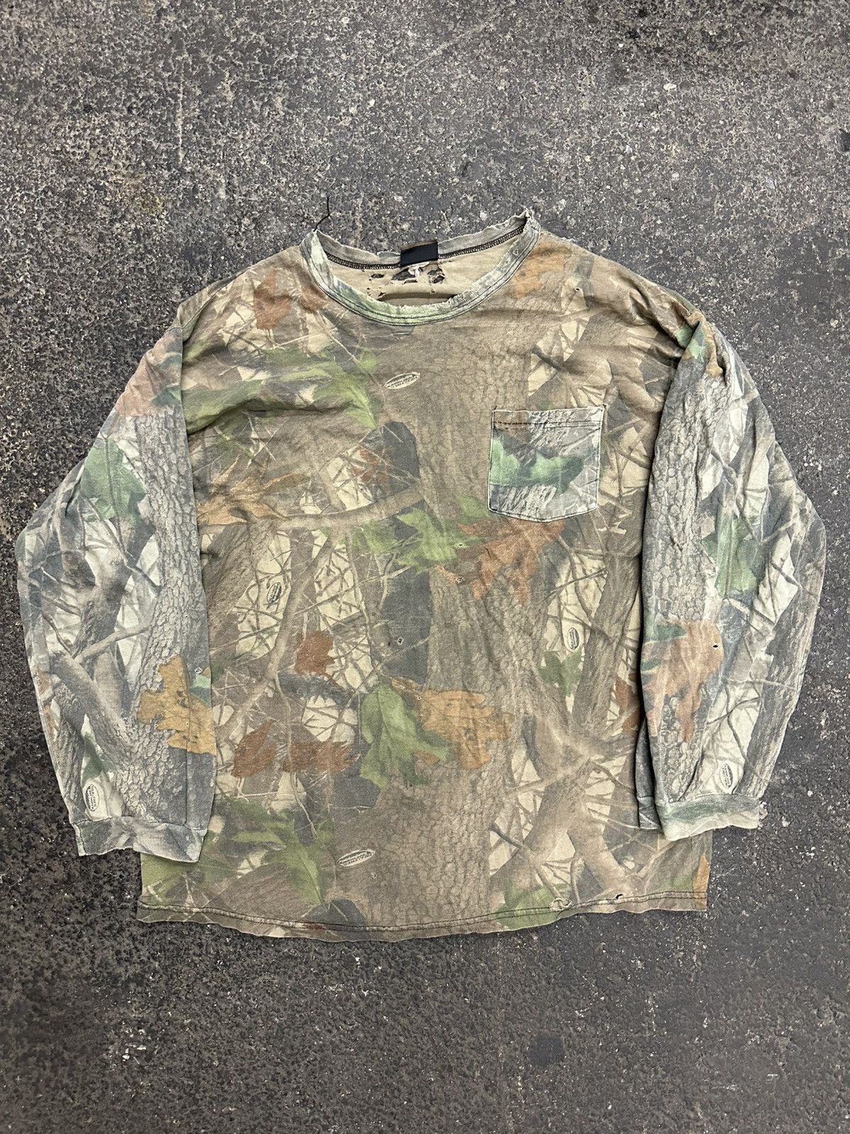 Other Vintage camo distressed long sleeve top Size US XXL / EU 58 / 5 - 1 Thumbnail