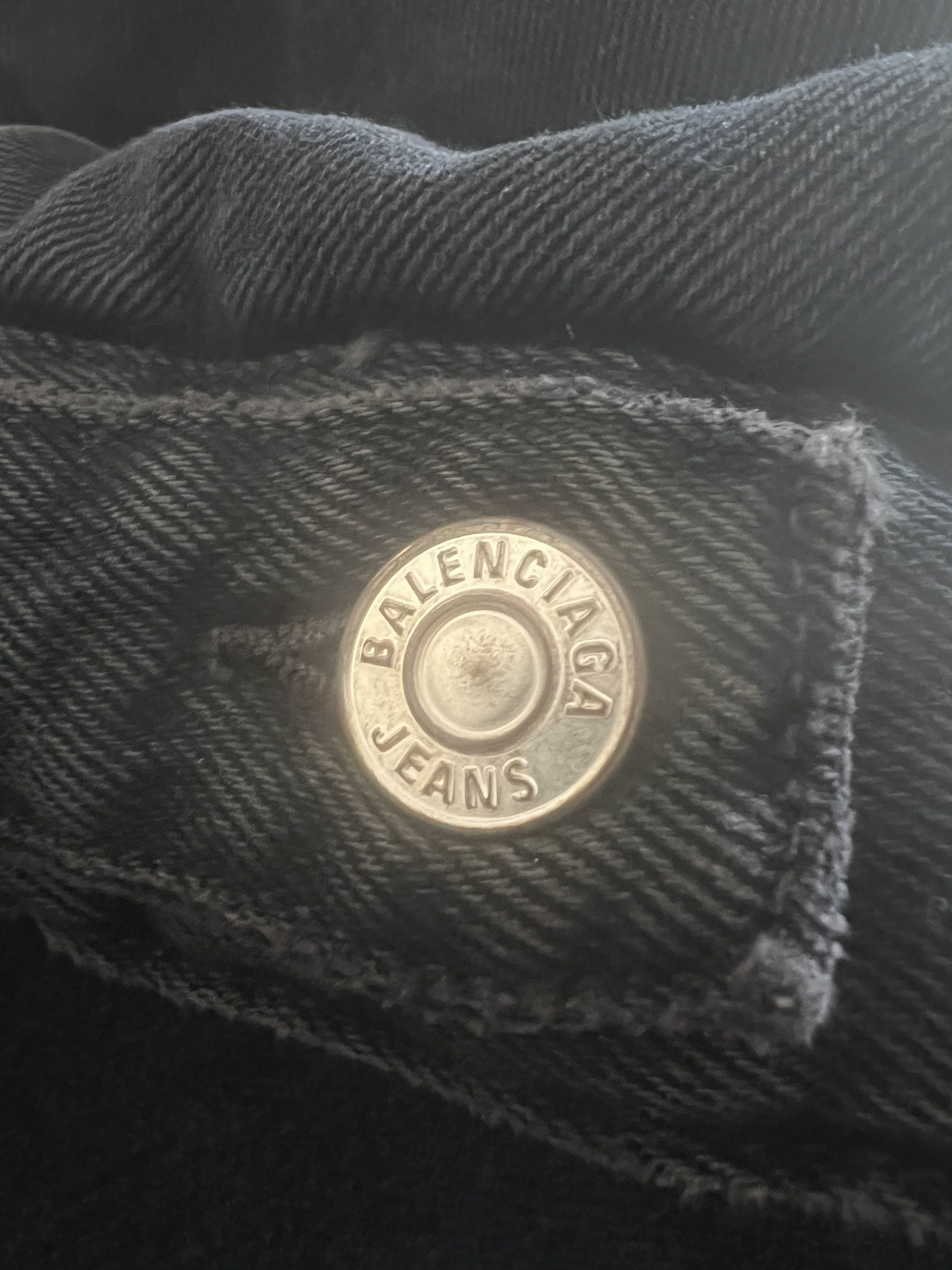 Balenciaga Balenciaga SS22 Padded Oversized Washed Denim Jacket Size US XL / EU 56 / 4 - 12 Thumbnail