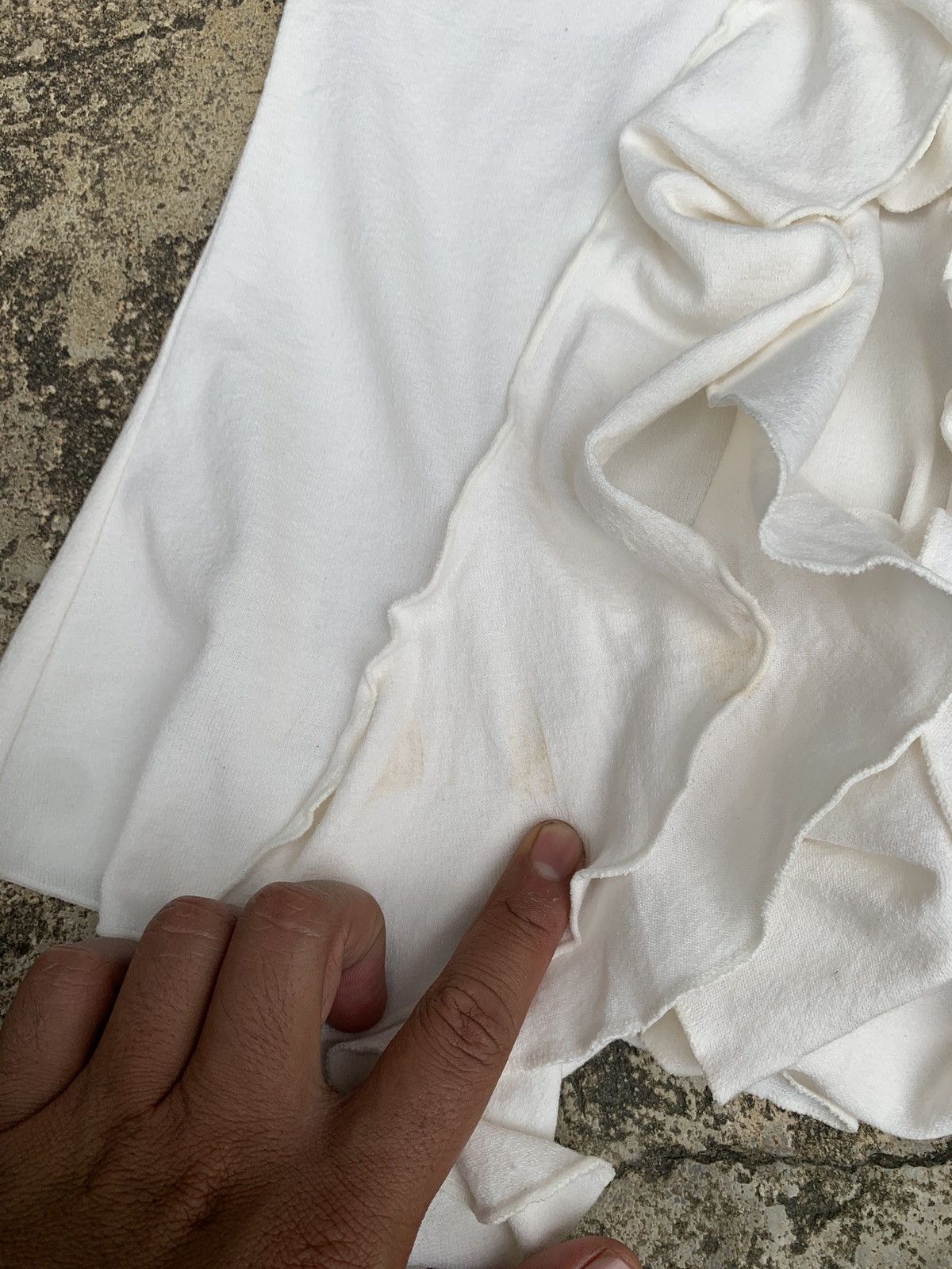 Japanese Brand 2000s Mady Japan White Ruffle Sleeveless Top Size L / US 10 / IT 46 - 12 Thumbnail