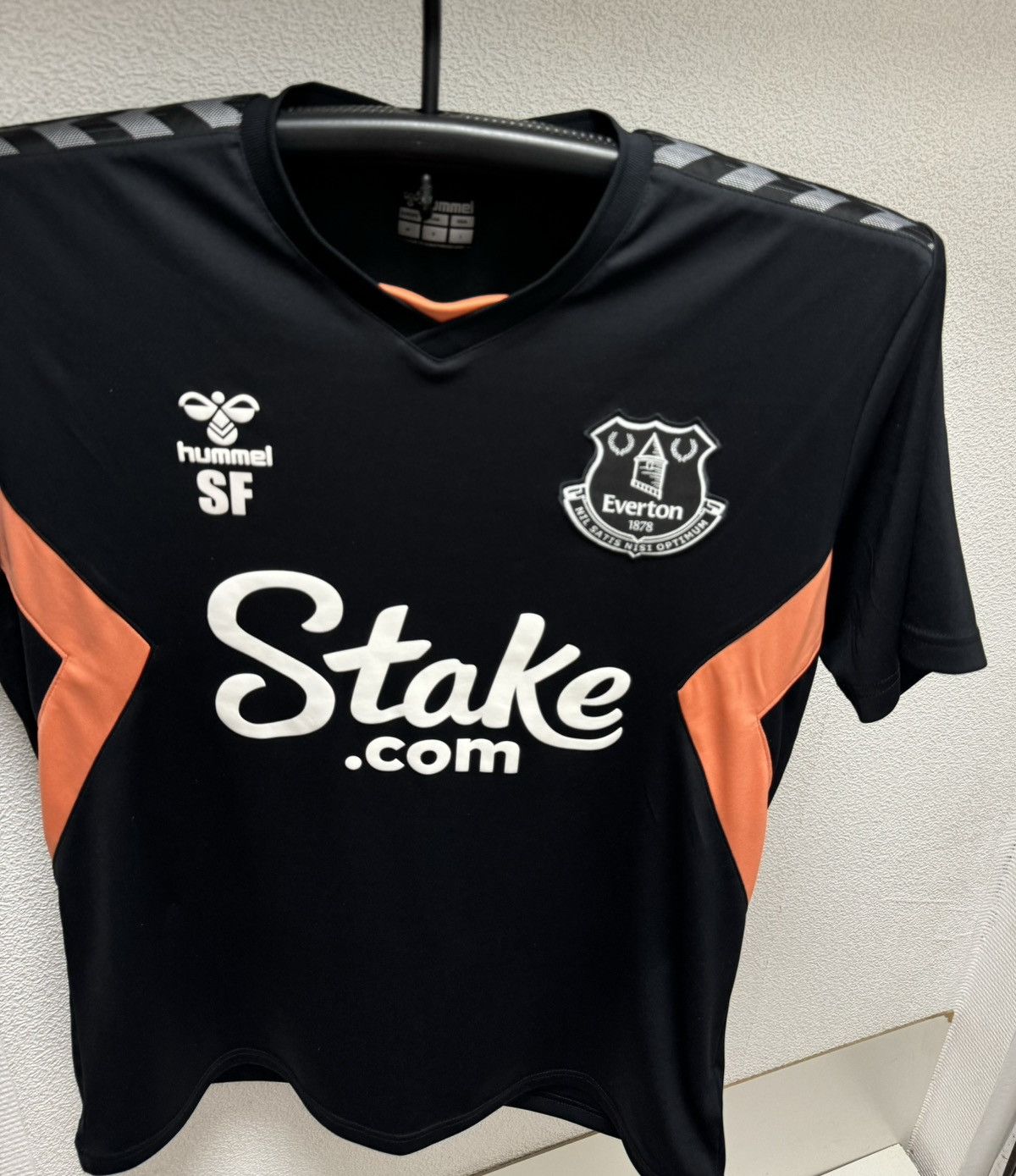 Hummel Everton hummel soccer jersey Stake SF M sz APL Size US M / EU 48-50 / 2 - 4 Thumbnail