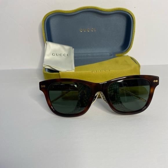Gucci New Auth - GG0671S Sunglasses by Gucci™. Shape: Rectangle, Size ONE SIZE - 7 Thumbnail
