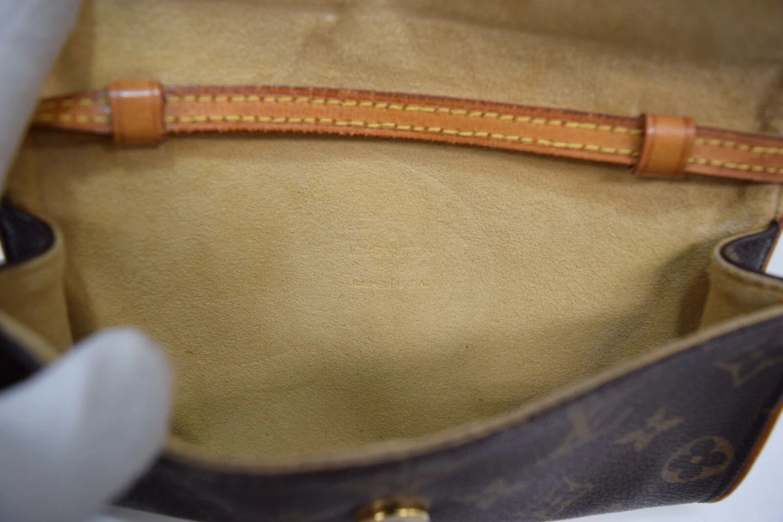 Louis Vuitton Louis Vuitton Pochette Twin PM CrossbodyBag Monogram M51854 Size ONE SIZE - 14 Thumbnail