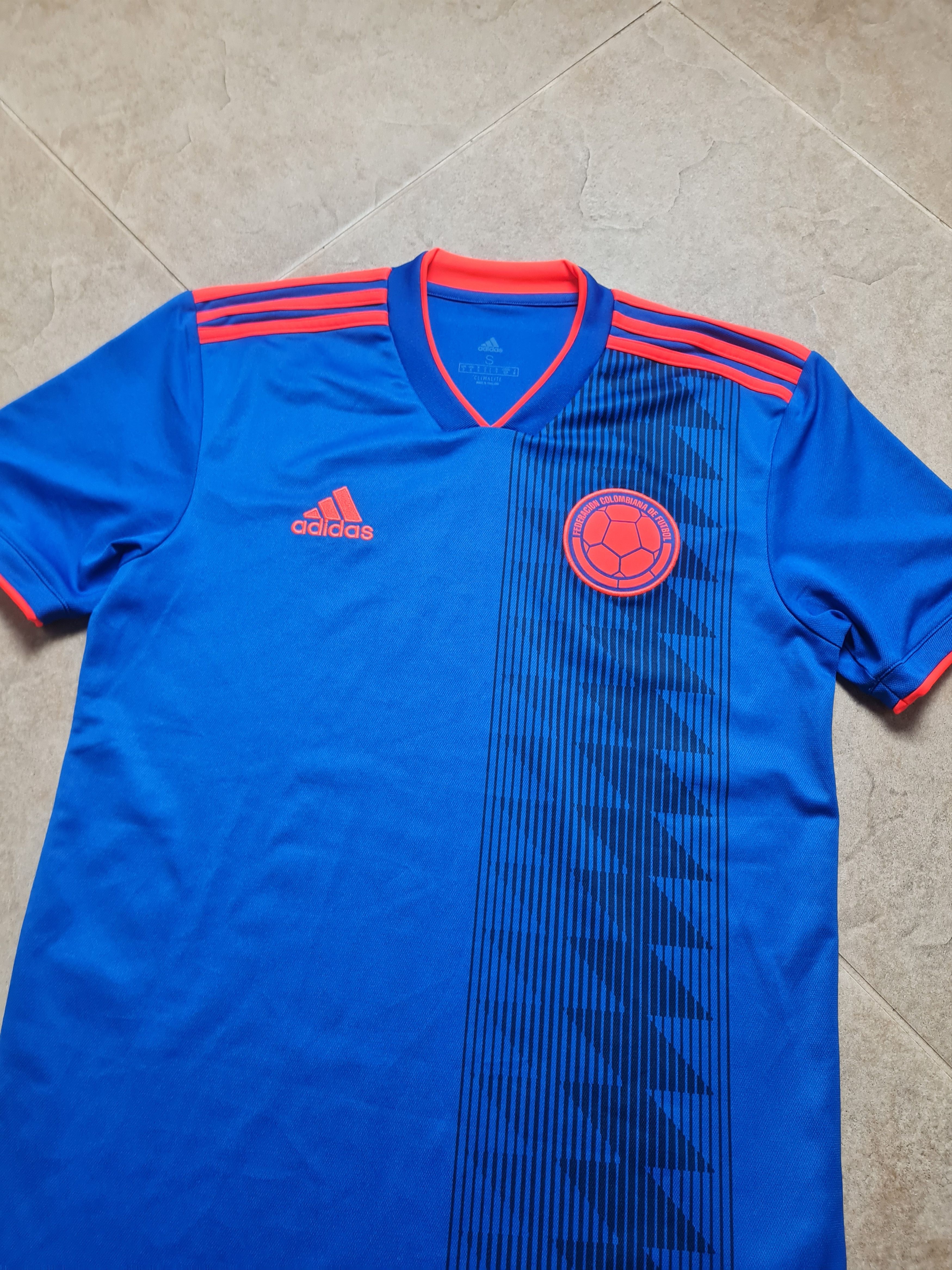 Adidas SOCCER JERSEY COLOMBIA 2018/2019 SHIRT ADIDAS CW1562 Size US S / EU 44-46 / 1 - 3 Thumbnail