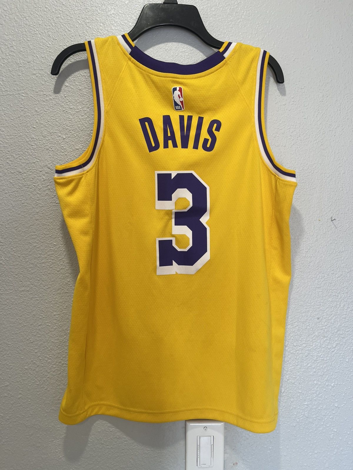 Nike Anthony Davis Men's 44 M Nike Swingman LA Lakers NBA jersey Size US M / EU 48-50 / 2 - 2 Thumbnail