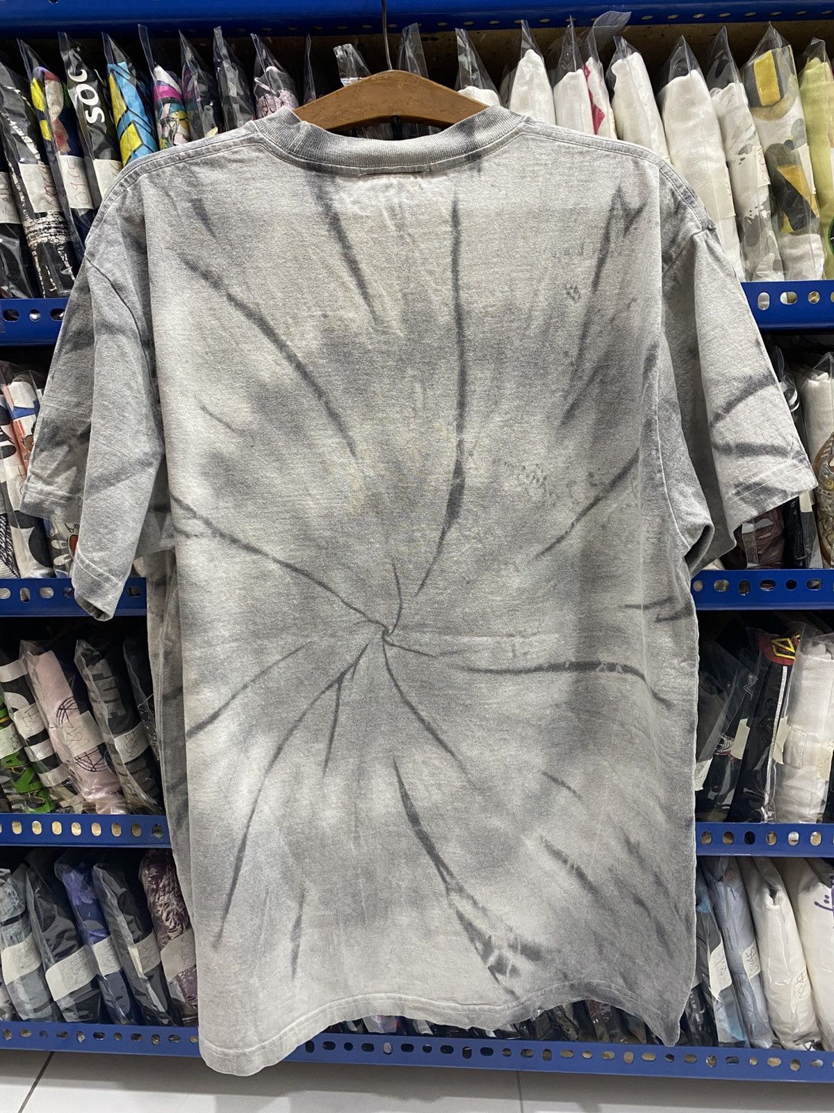 Japanese Brand HONOR THE GIFT TSHIRT Size US L / EU 52-54 / 3 - 10 Thumbnail