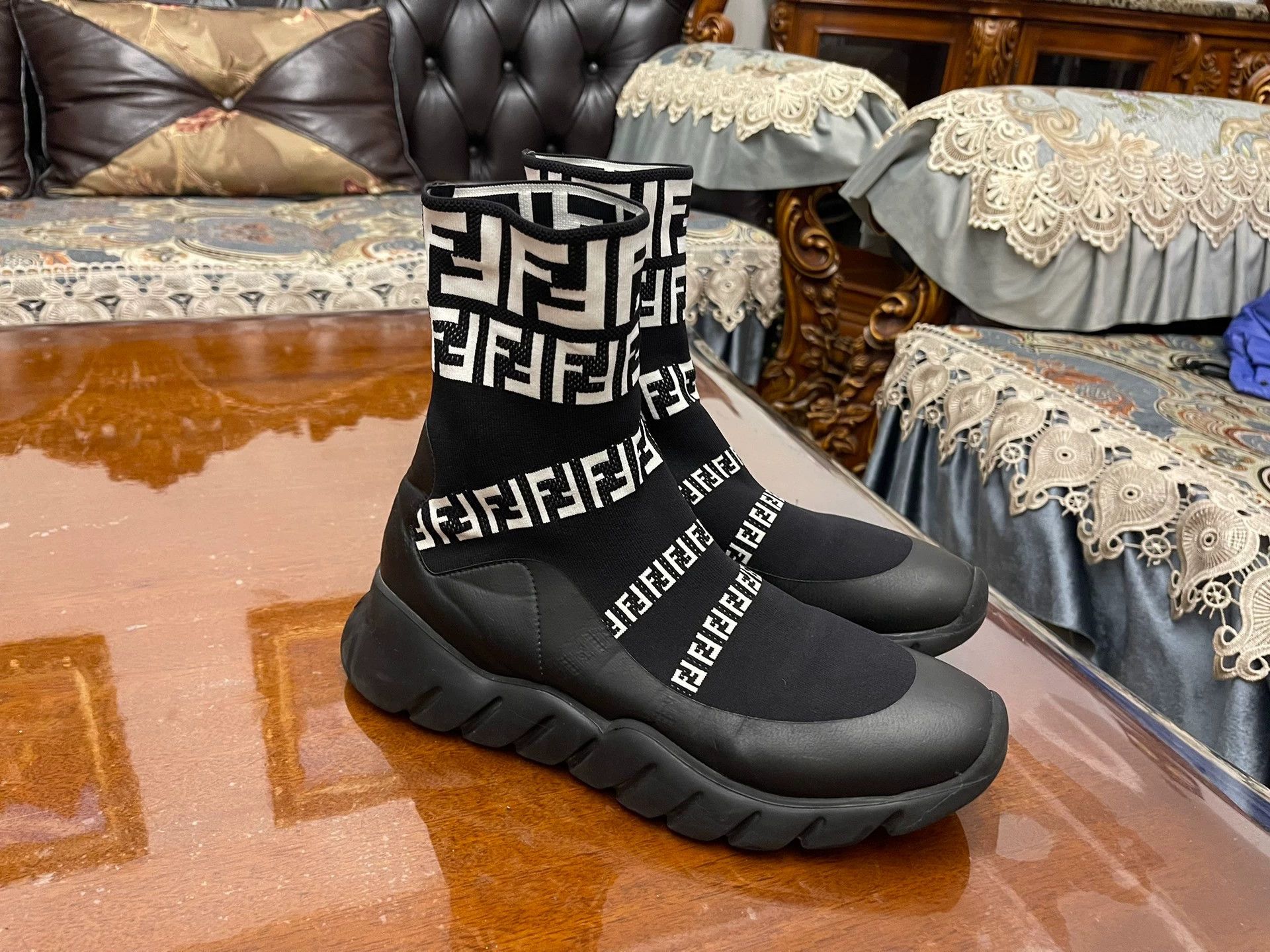 Fendi Fendi Unisex Knitted Full Logo Shoes Size 40 Size US 7 / EU 40 - 2 Thumbnail
