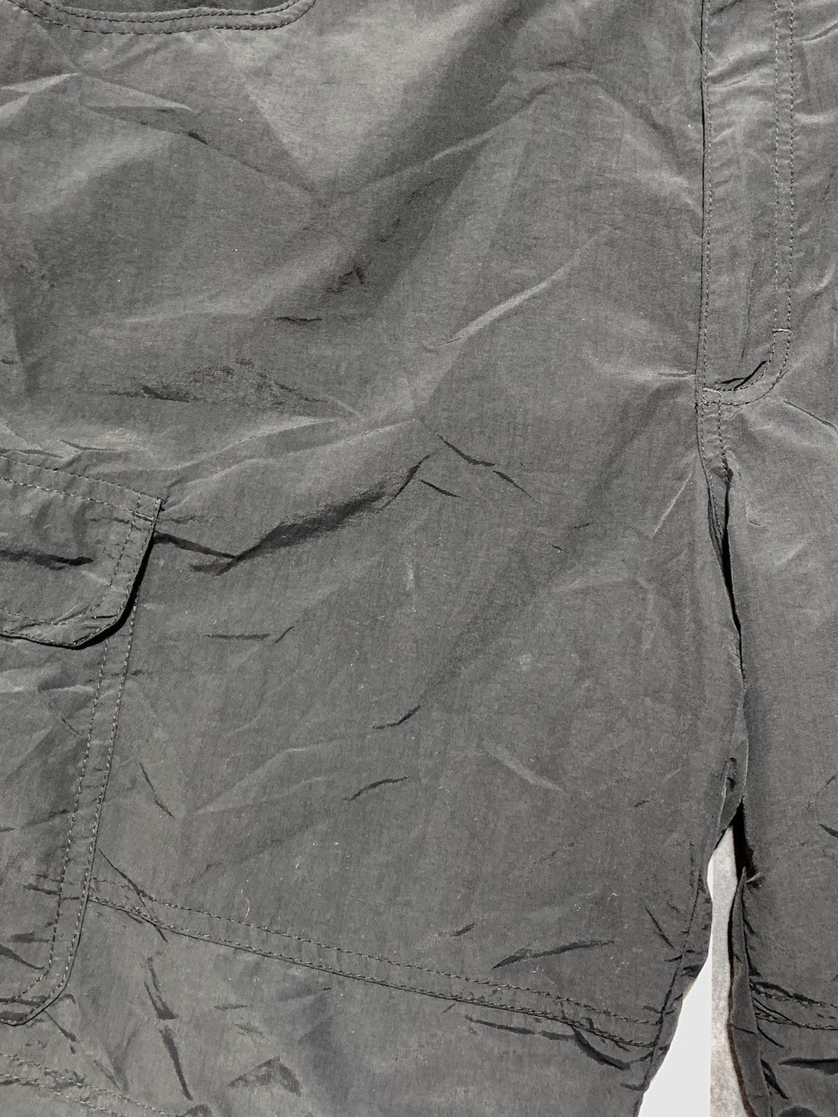 Vintage Vintage Y2K cargo nylon shorts outdoor style size XL Size US 36 / EU 52 - 4 Thumbnail