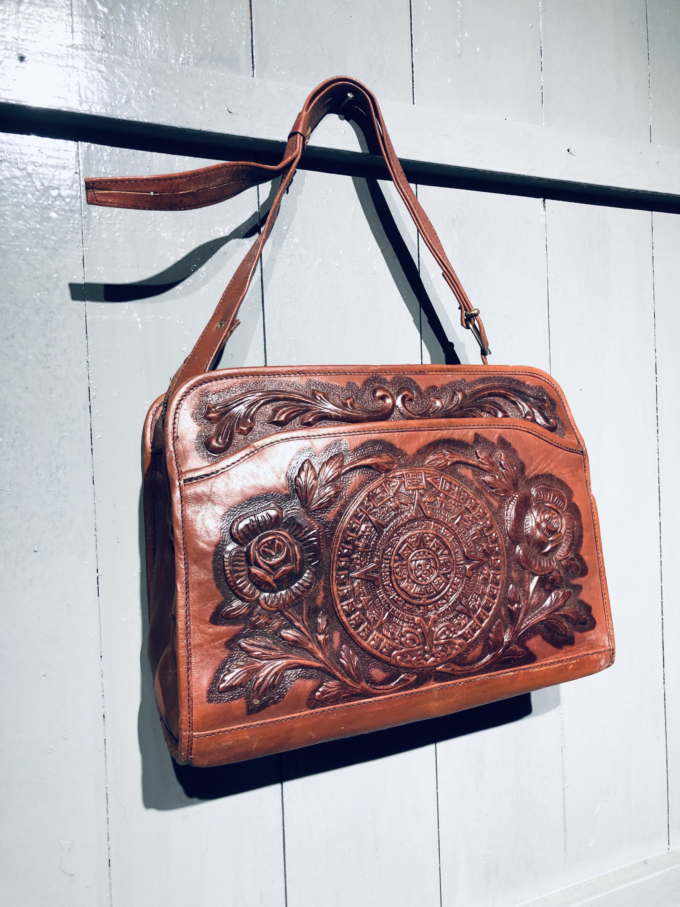 Leather × Vintage Vintage ‼️Mount-Abur Brown Carved Leather Shoulder Bag Size ONE SIZE - 3 Thumbnail