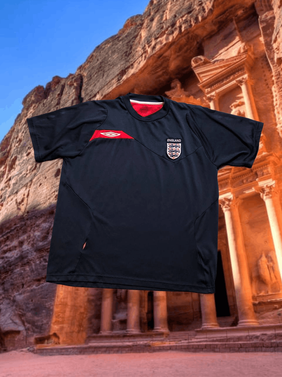 Umbro Jersey Umbro logo Vintage T-Shirt Y2K football England Size US L / EU 52-54 / 3 - 1 Thumbnail