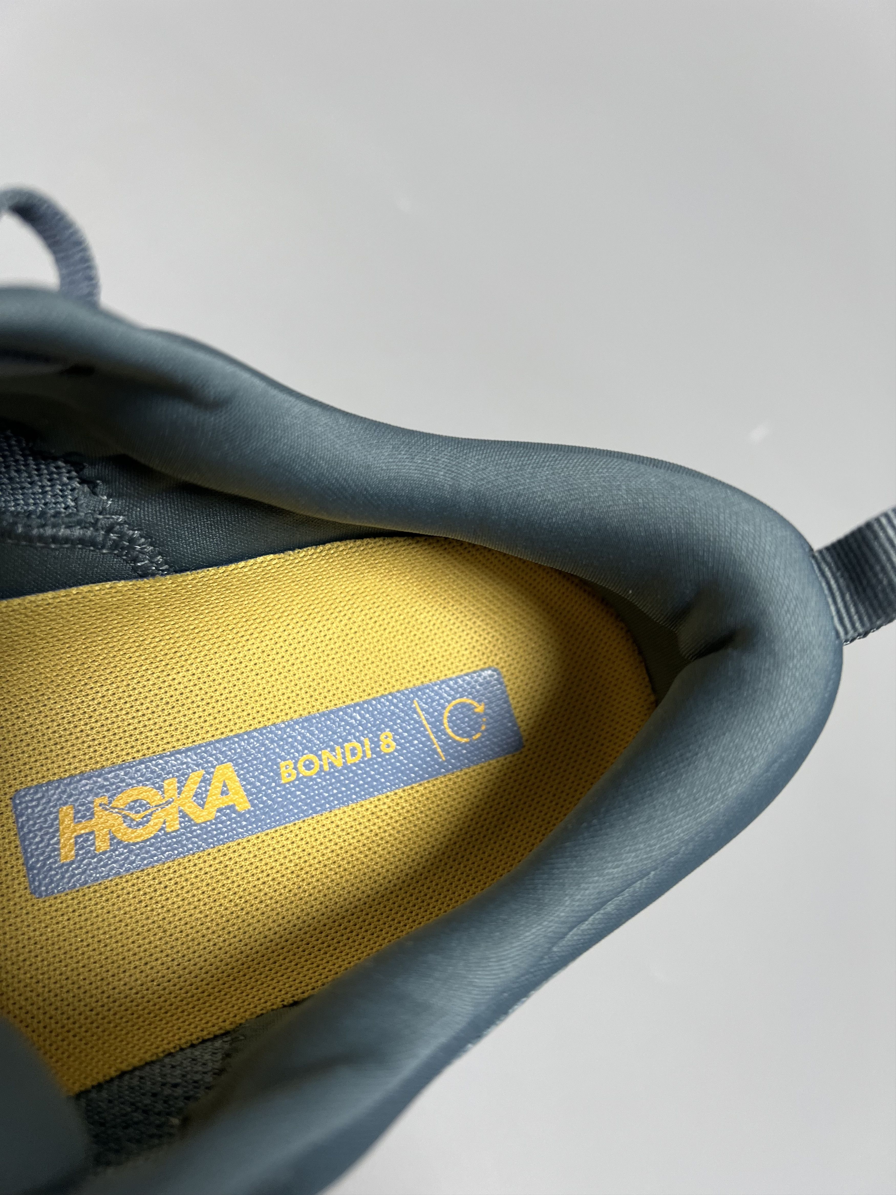 Hoka 10 EE Hoka One One Bondi 8 Wide Running Shoes Gym Walking Size US 10 / EU 43 - 17 Thumbnail