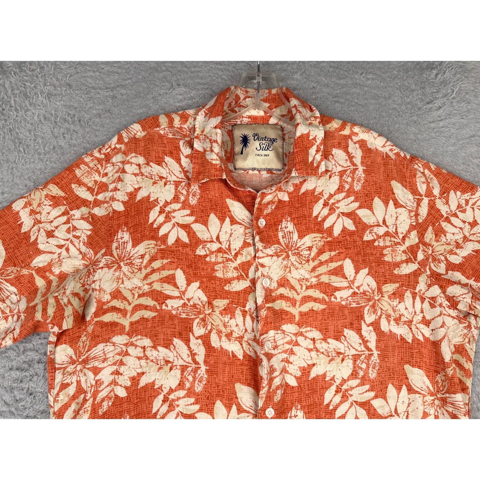 Vintage VINTAGE Vintage Silk Shirt Men Large Orange Floral Silk Blend Button Up Hawaiian Beach Shirt MENS Size US L / EU 52-54 / 3 - 4 Thumbnail