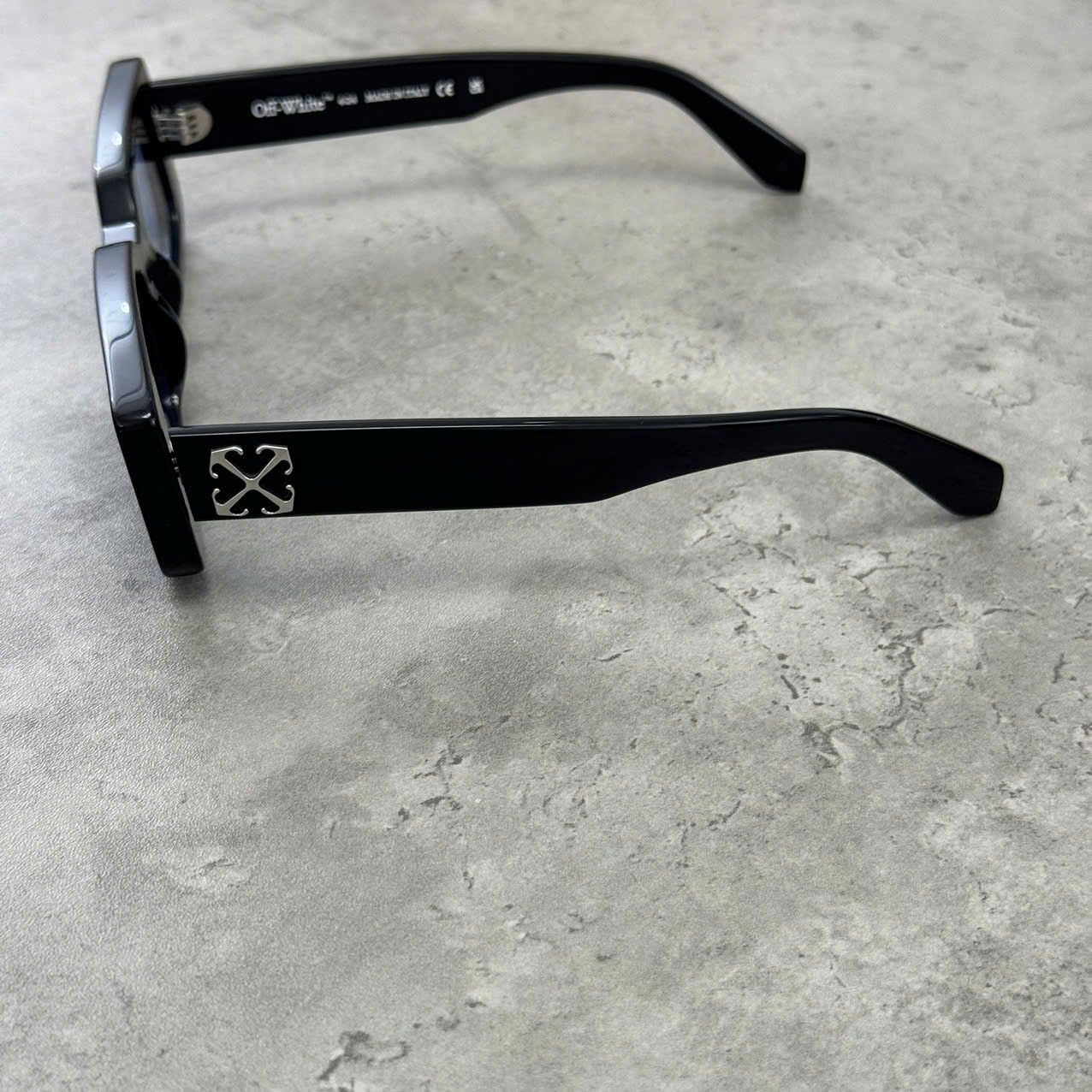 Off-White OFF WHITE Arthur Sunglasses BLACK/BLUE Size ONE SIZE - 2 Thumbnail
