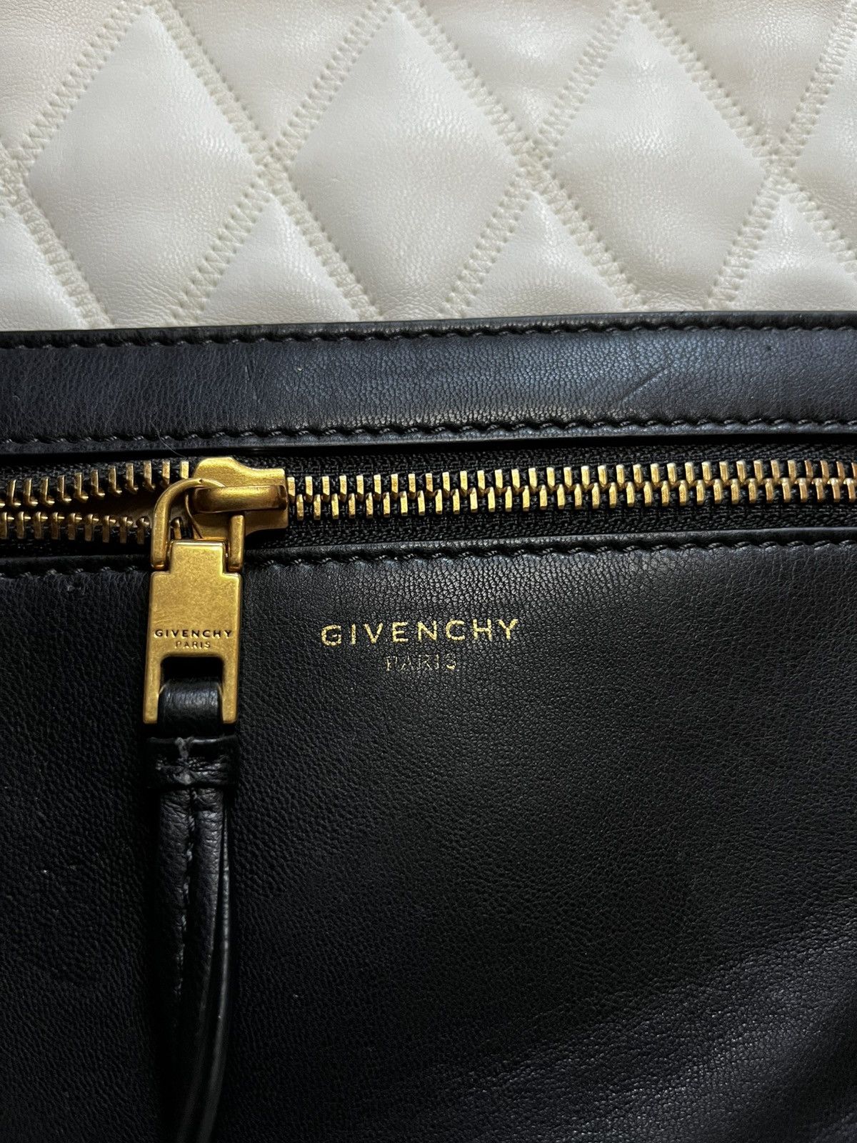 Givenchy Givenchy Quilted Tote with Front Zip Pouch Size ONE SIZE - 5 Thumbnail